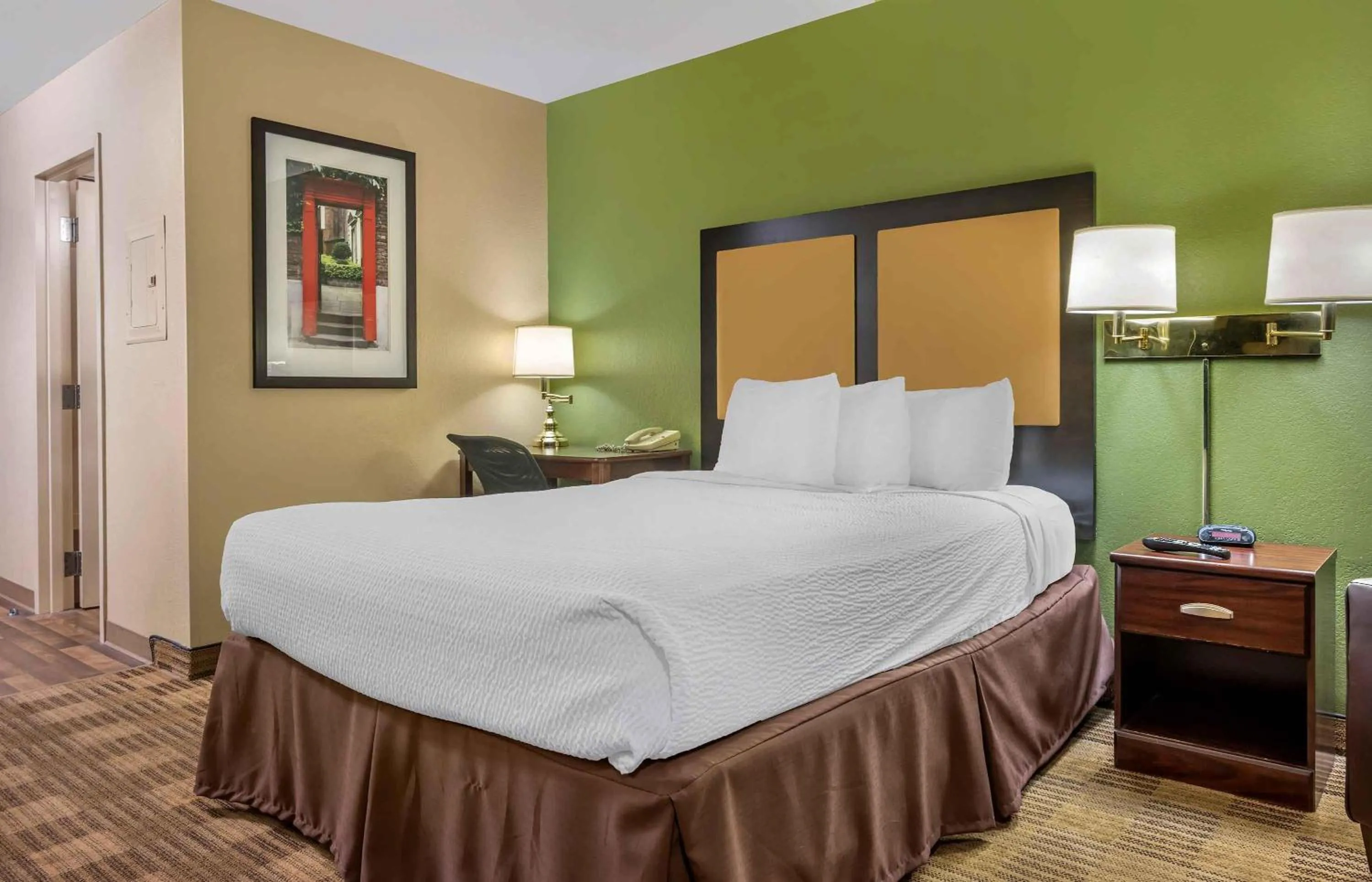 Bedroom, Bed in Extended Stay America Suites - Orlando - Orlando Theme Parks - Major Blvd