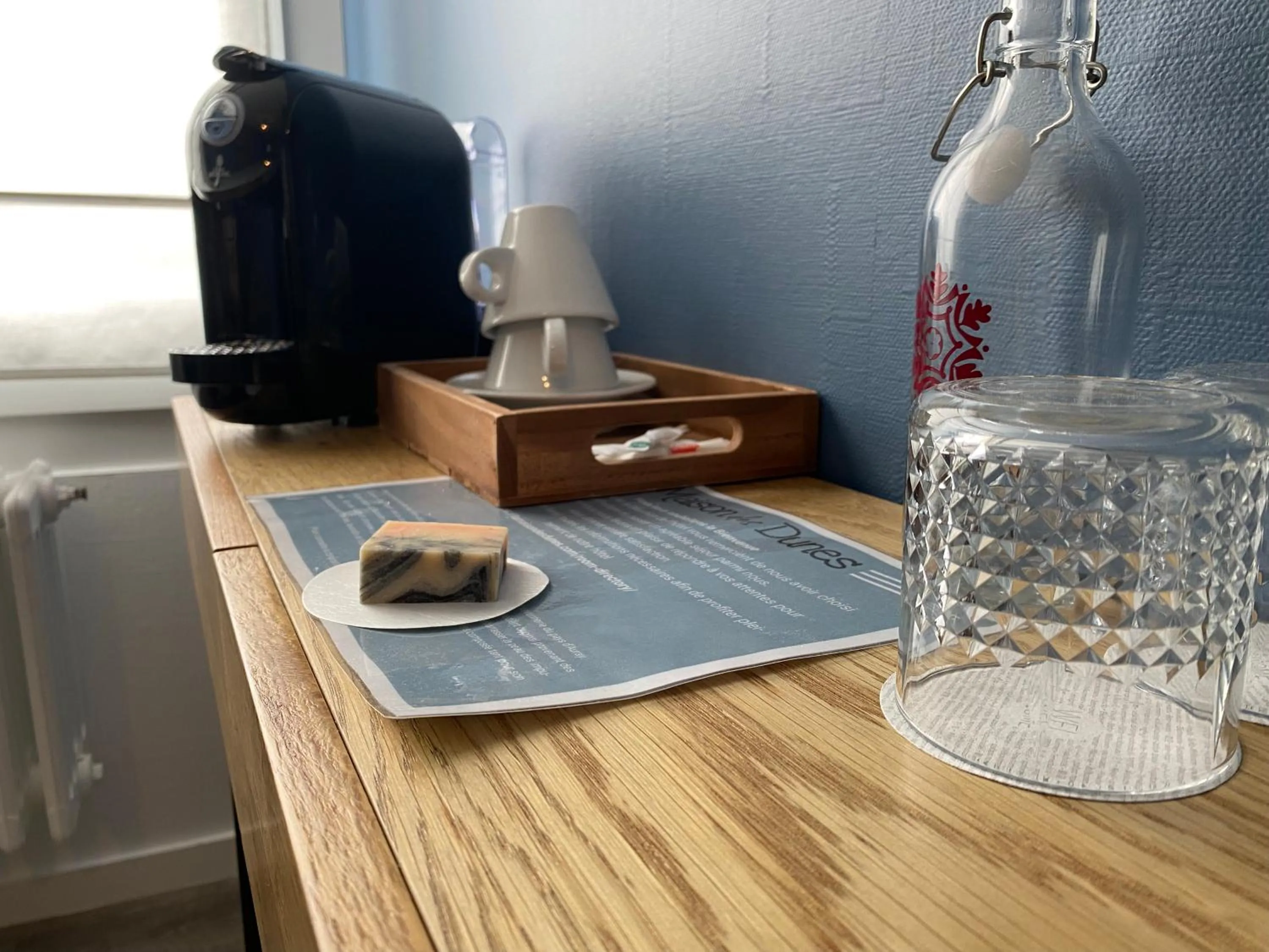 Coffee/tea facilities in Hôtel La Maison des Dunes