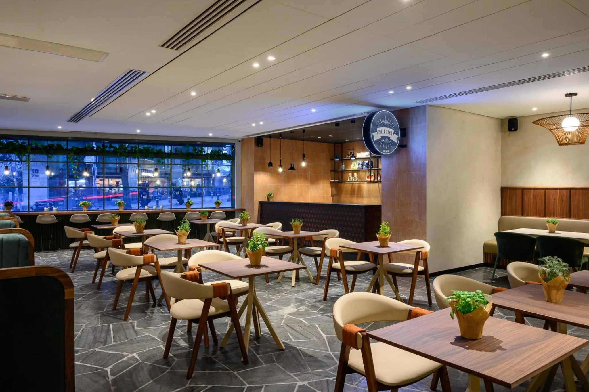 Restaurant/places to eat in Prima Vera