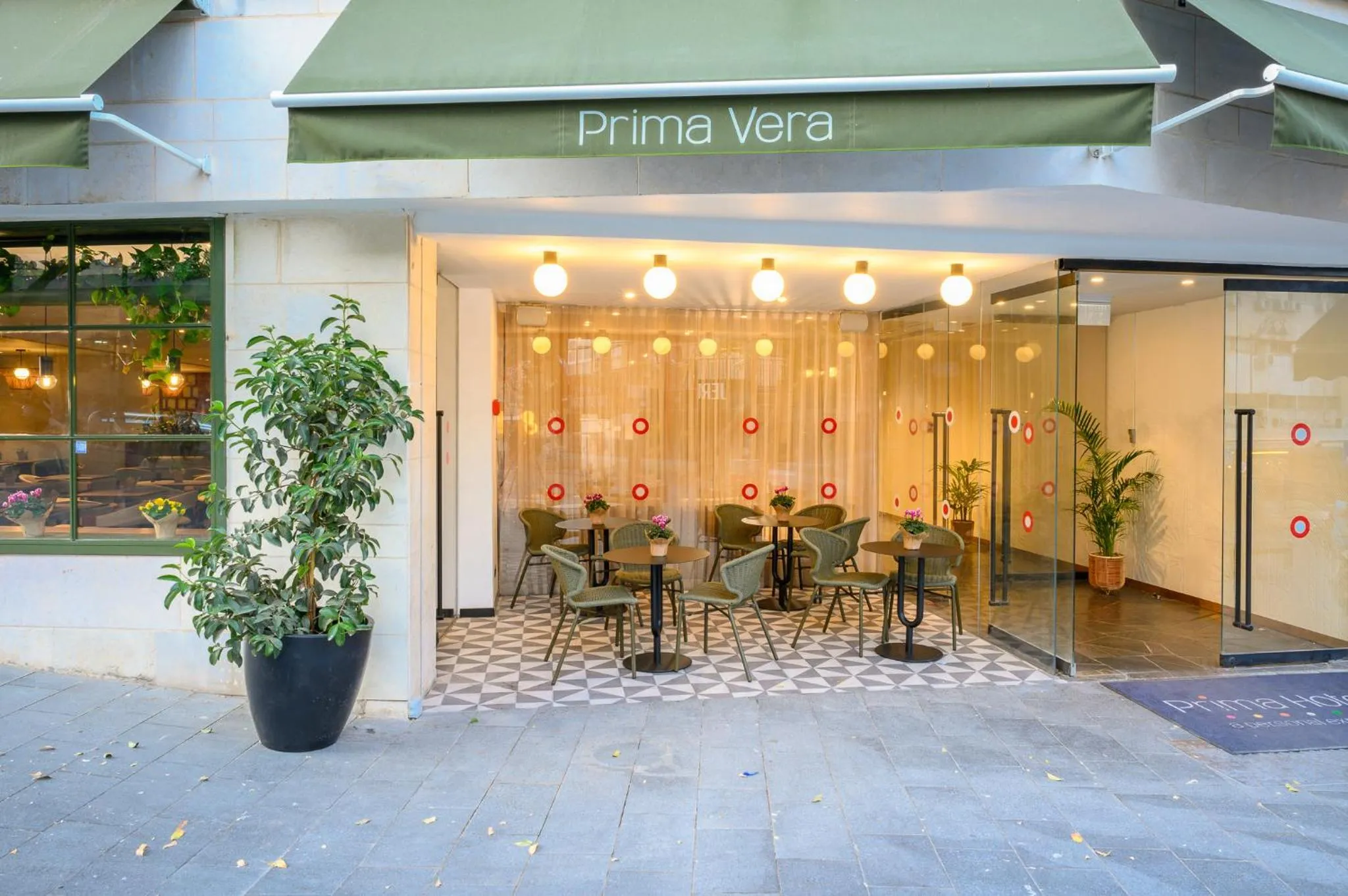 Property building in Prima Vera