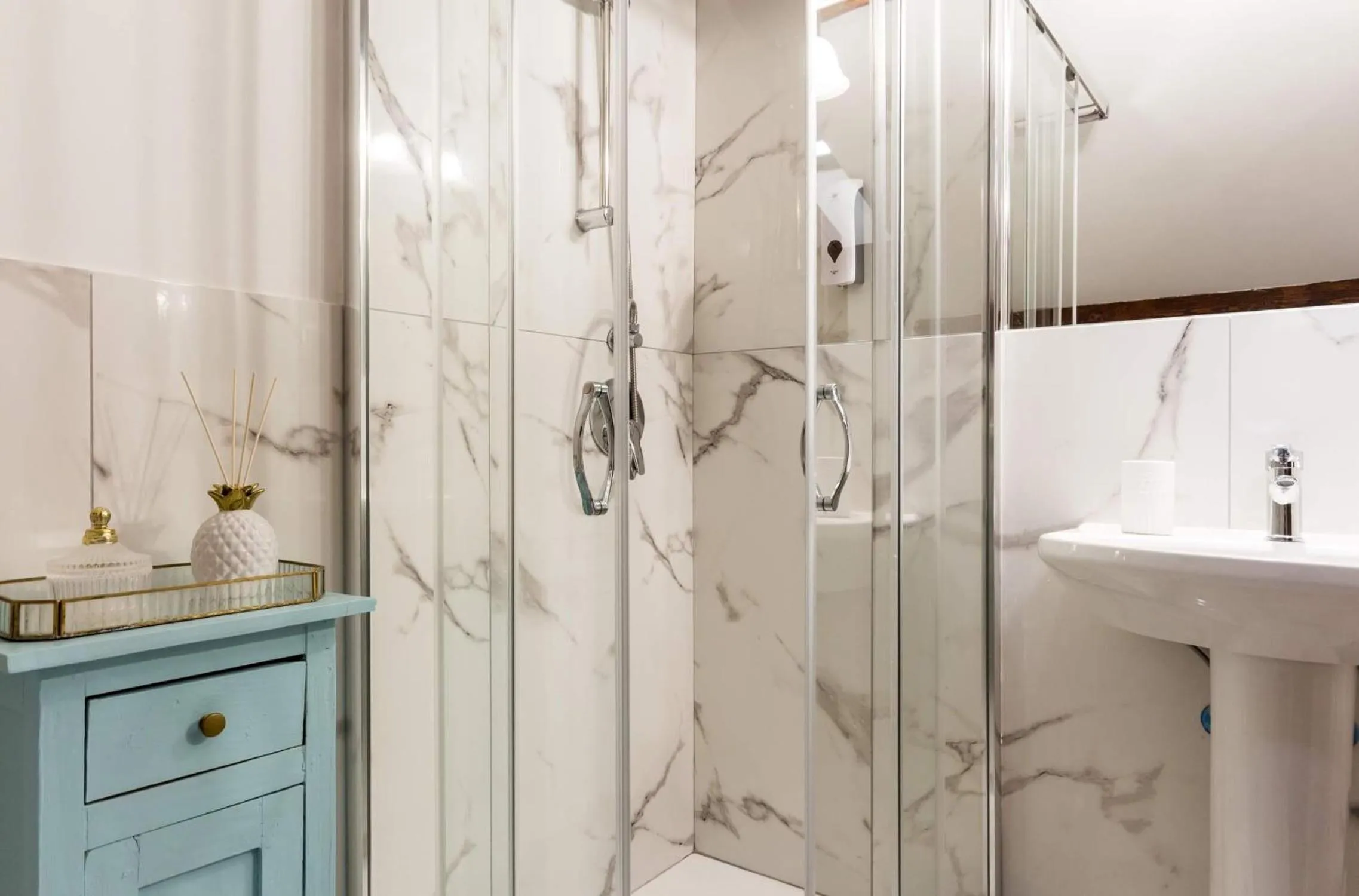 Shower in Torripa Group - Trastevere