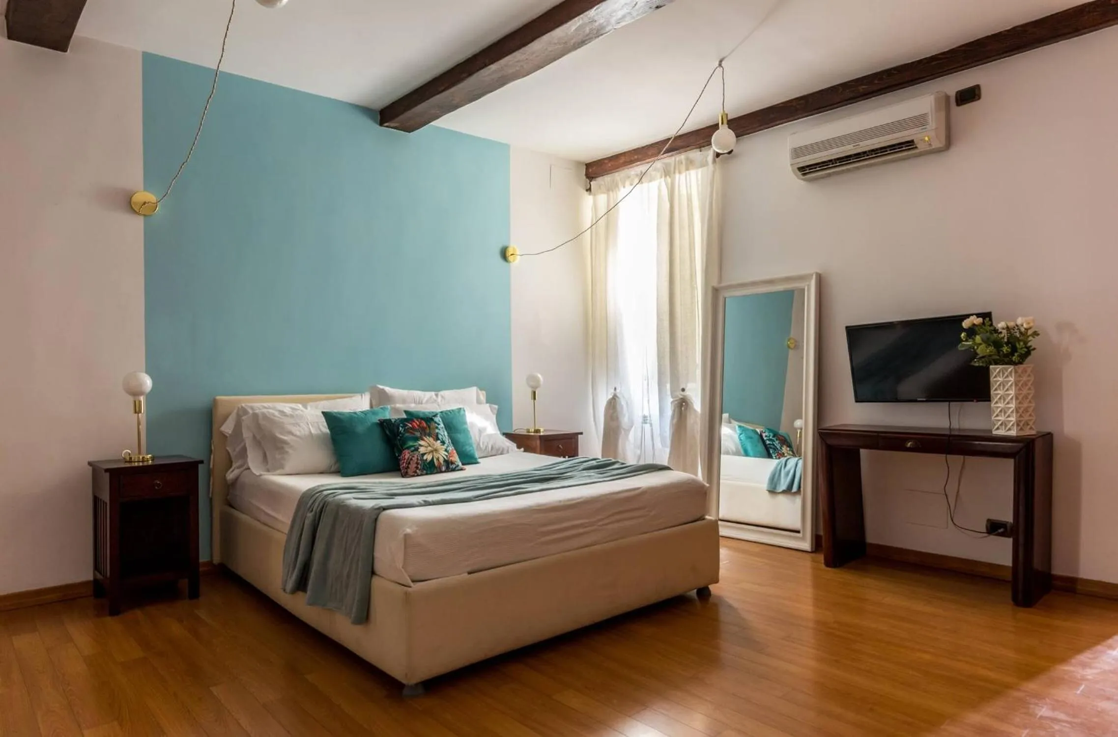 Bedroom, Bed in Torripa Group - Trastevere