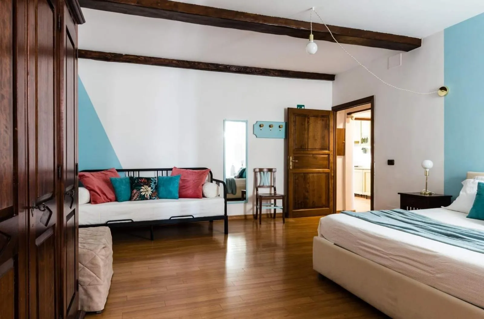 Photo of the whole room, Bed in Torripa Group - Trastevere