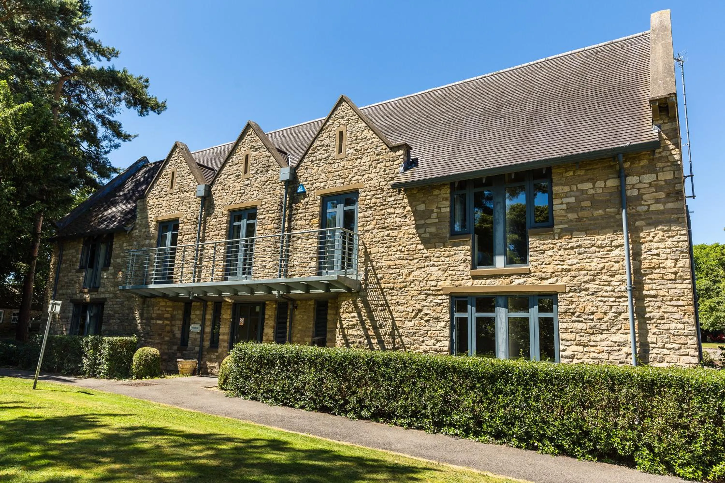 Property building in Middle Aston House