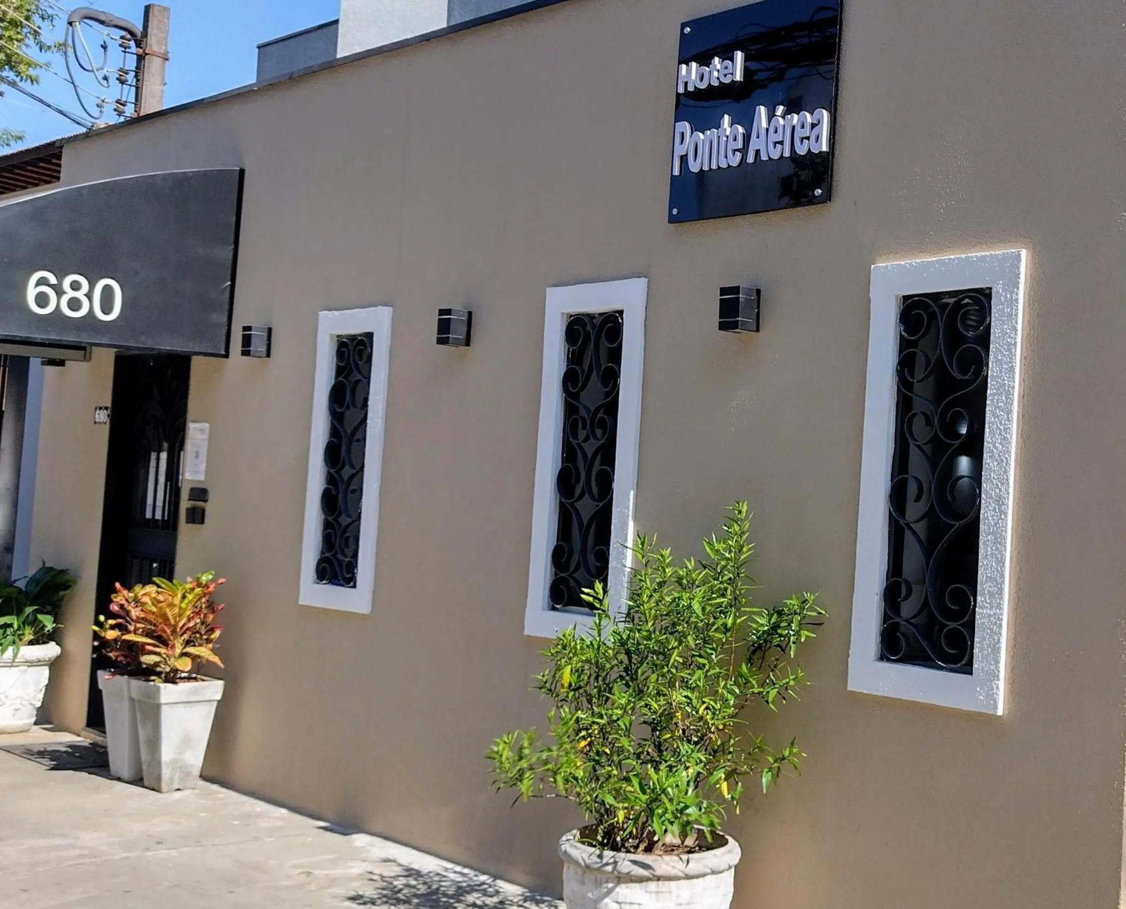 Street view in Hotel Ponte Aérea - Aeroporto de Congonhas