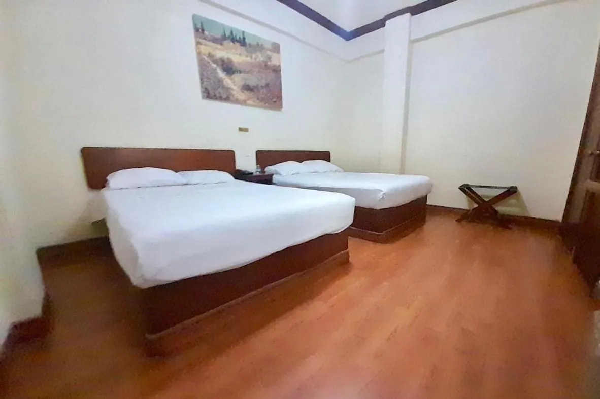 Bed in Hotel Capri de Leon Mexico