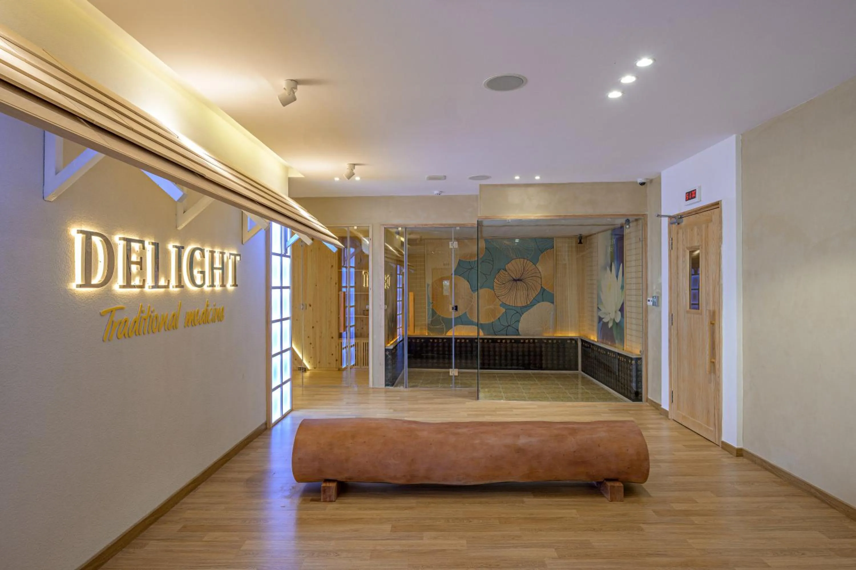 Sauna, Bed in Delight Hotel