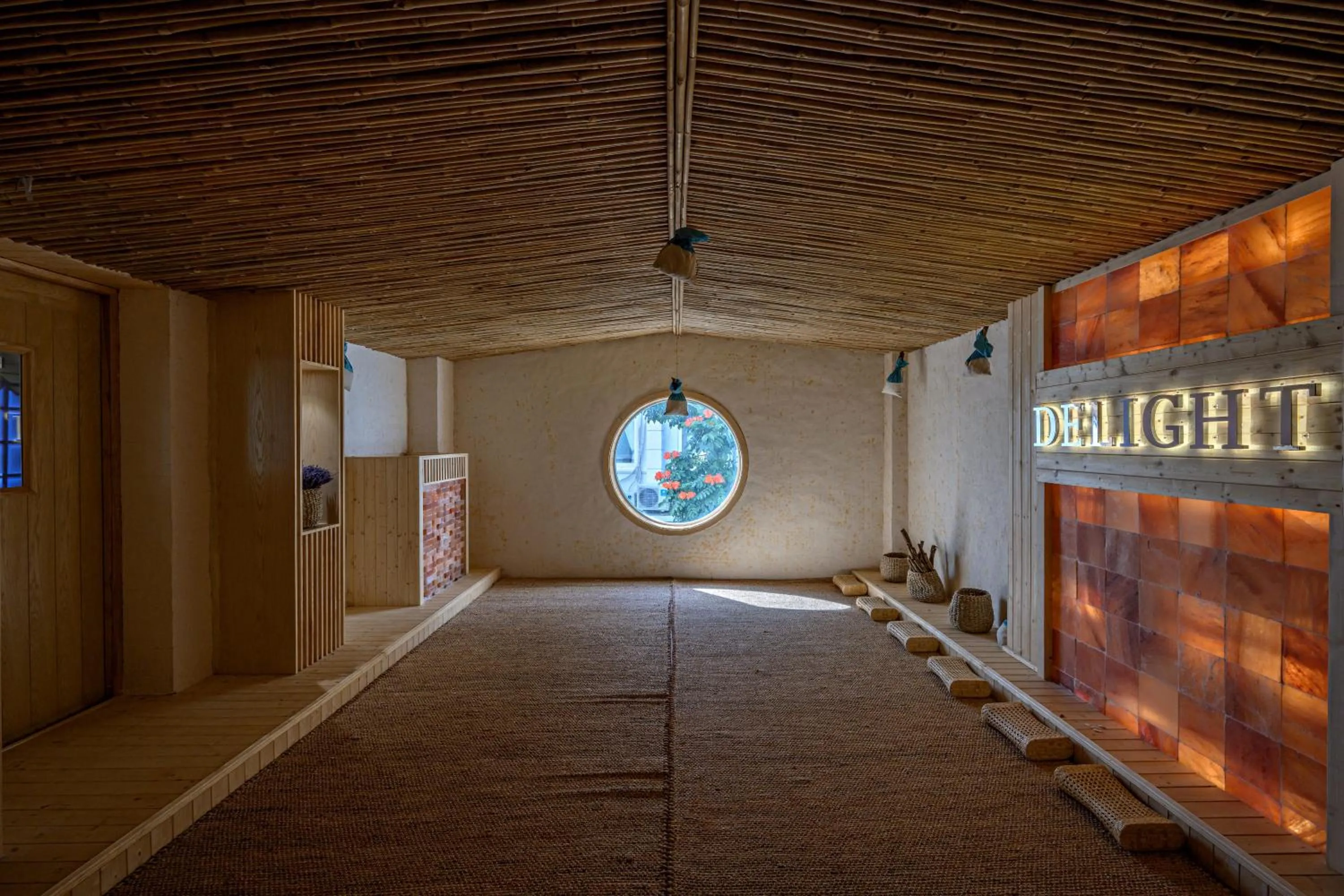 Sauna in Delight Hotel