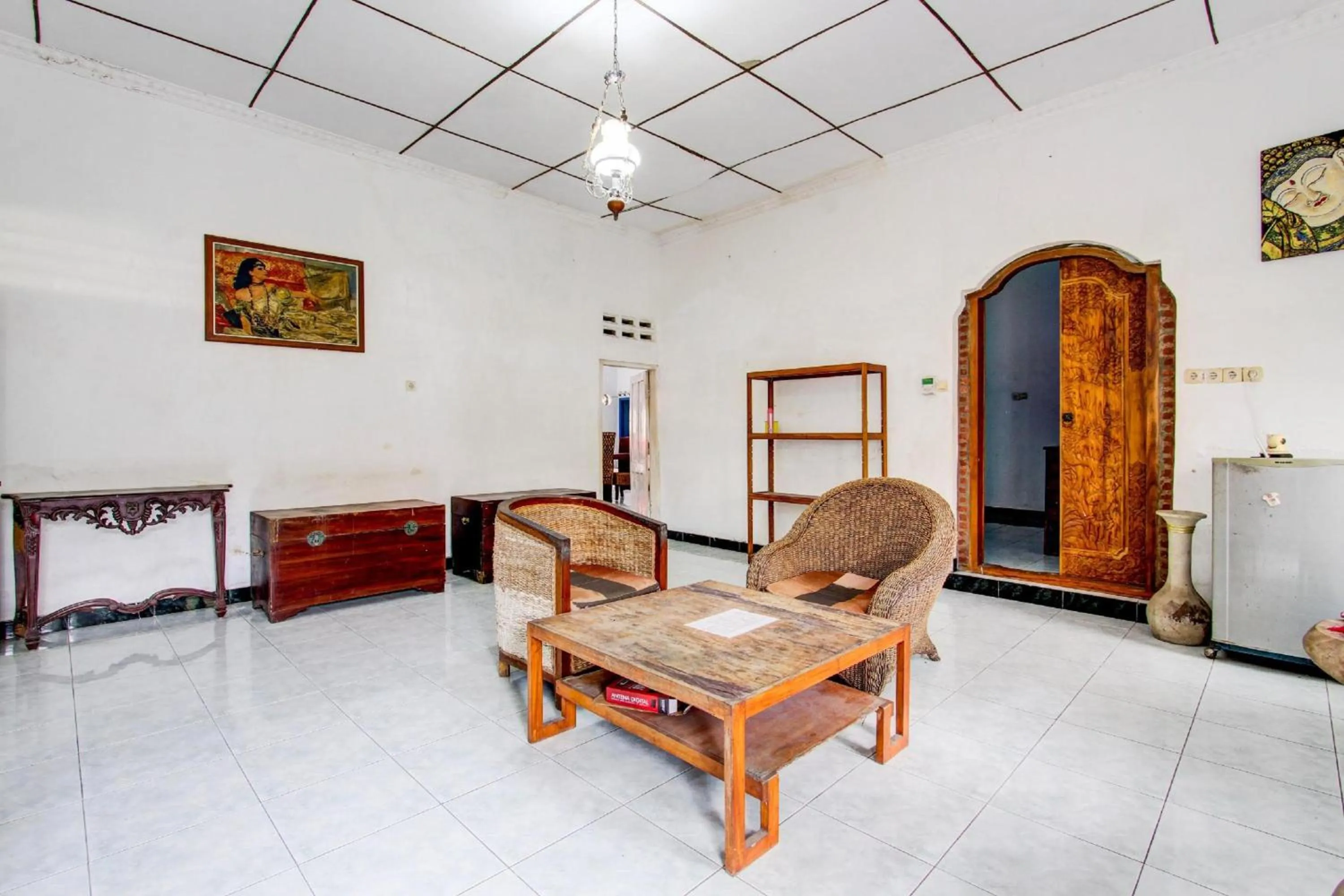 Seating area in Hotel O Prawirotaman Near Keraton Yogyakarta Formerly Chez Laelik Guesthouse