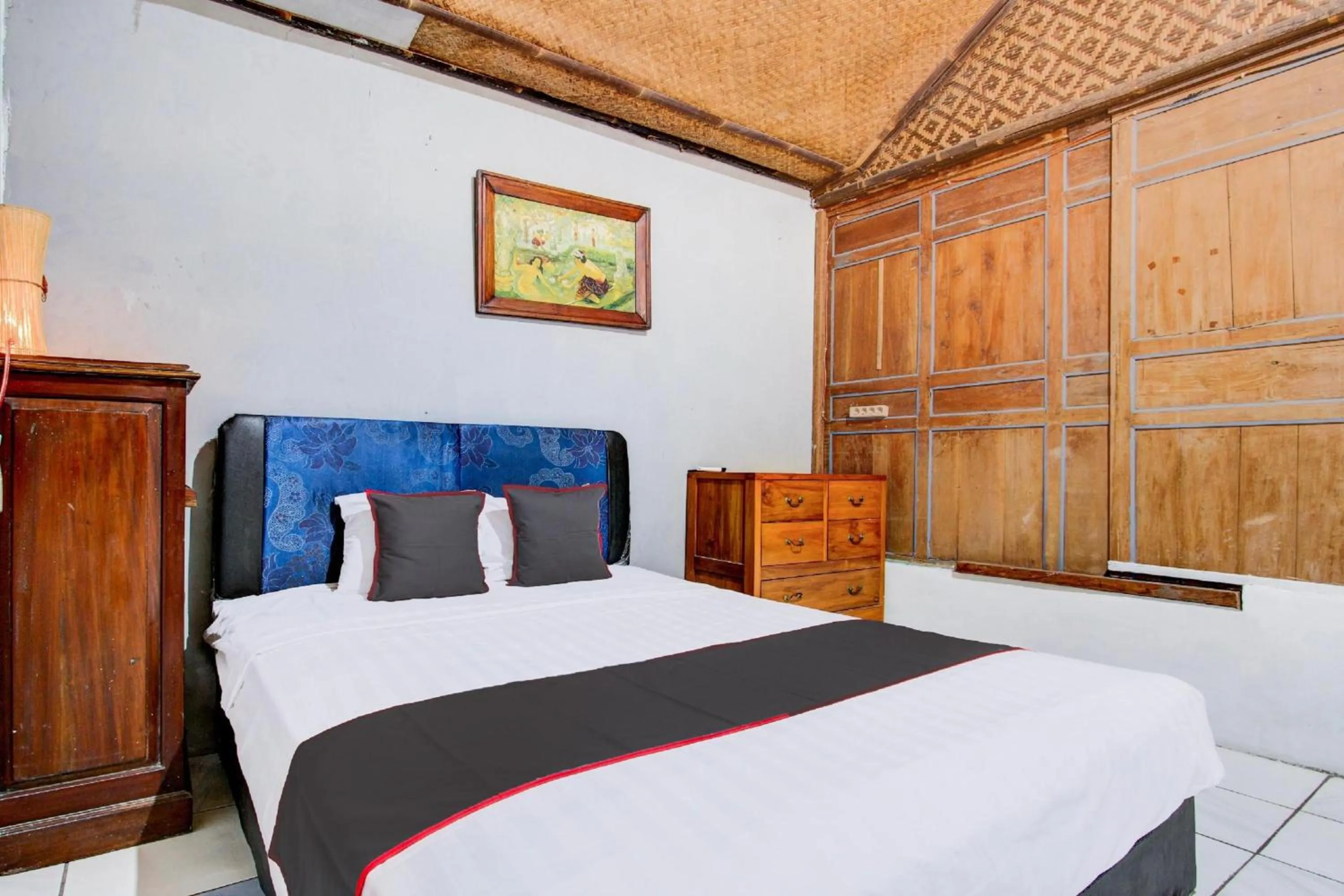 Photo of the whole room, Bed in Hotel O Prawirotaman Near Keraton Yogyakarta Formerly Chez Laelik Guesthouse