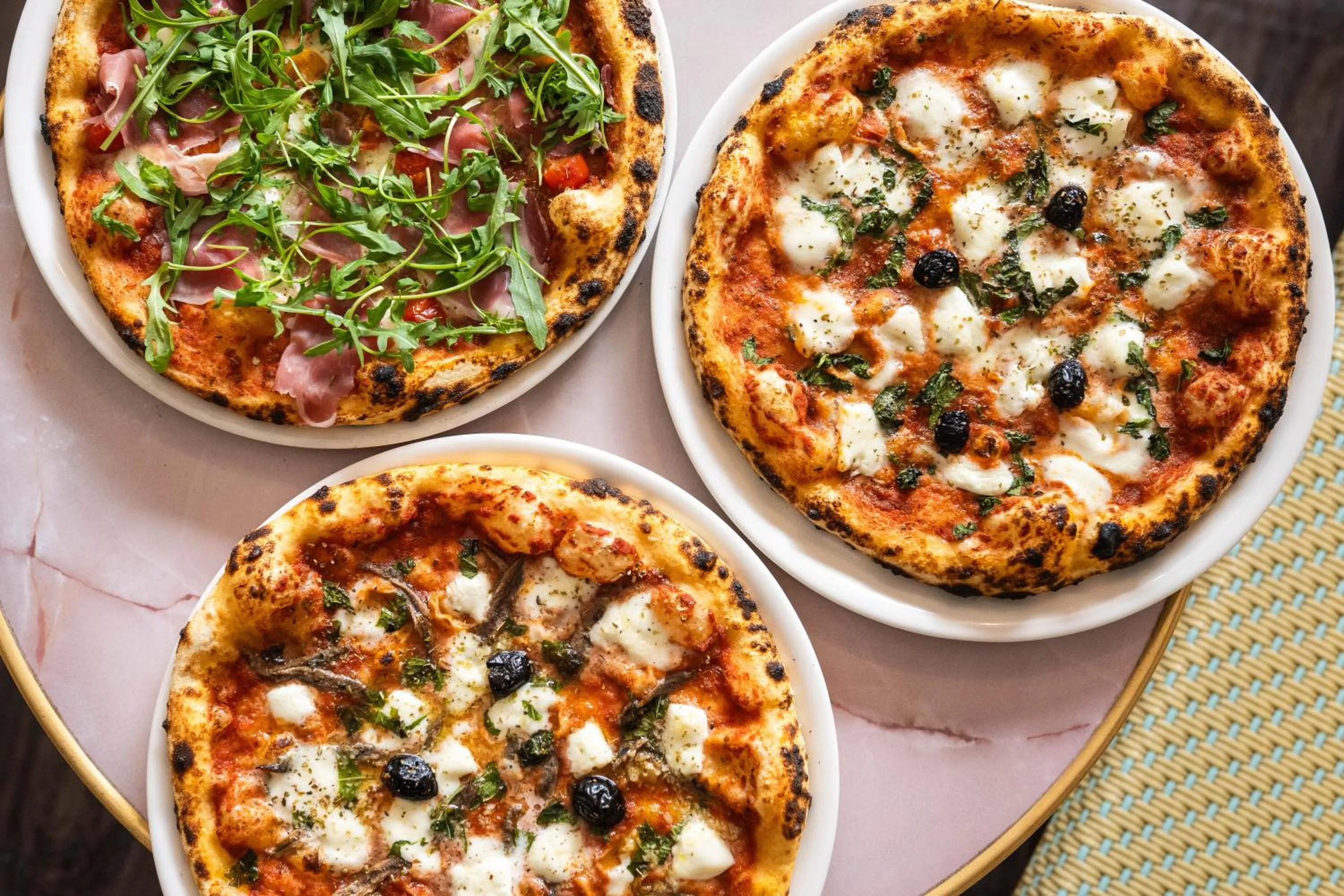 Restaurant/places to eat in L'Hôtel