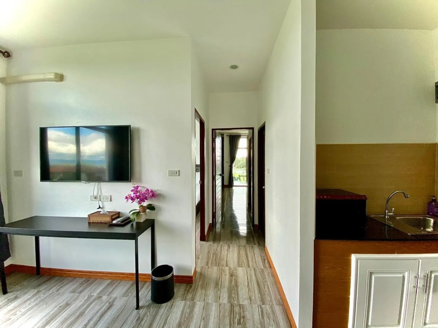 TV and multimedia in The Vet Boutique Hotel - SHA Extra Plus