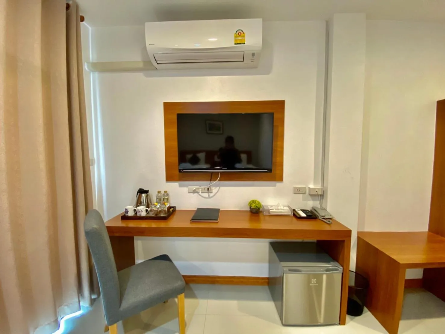 TV and multimedia in The Vet Boutique Hotel - SHA Extra Plus