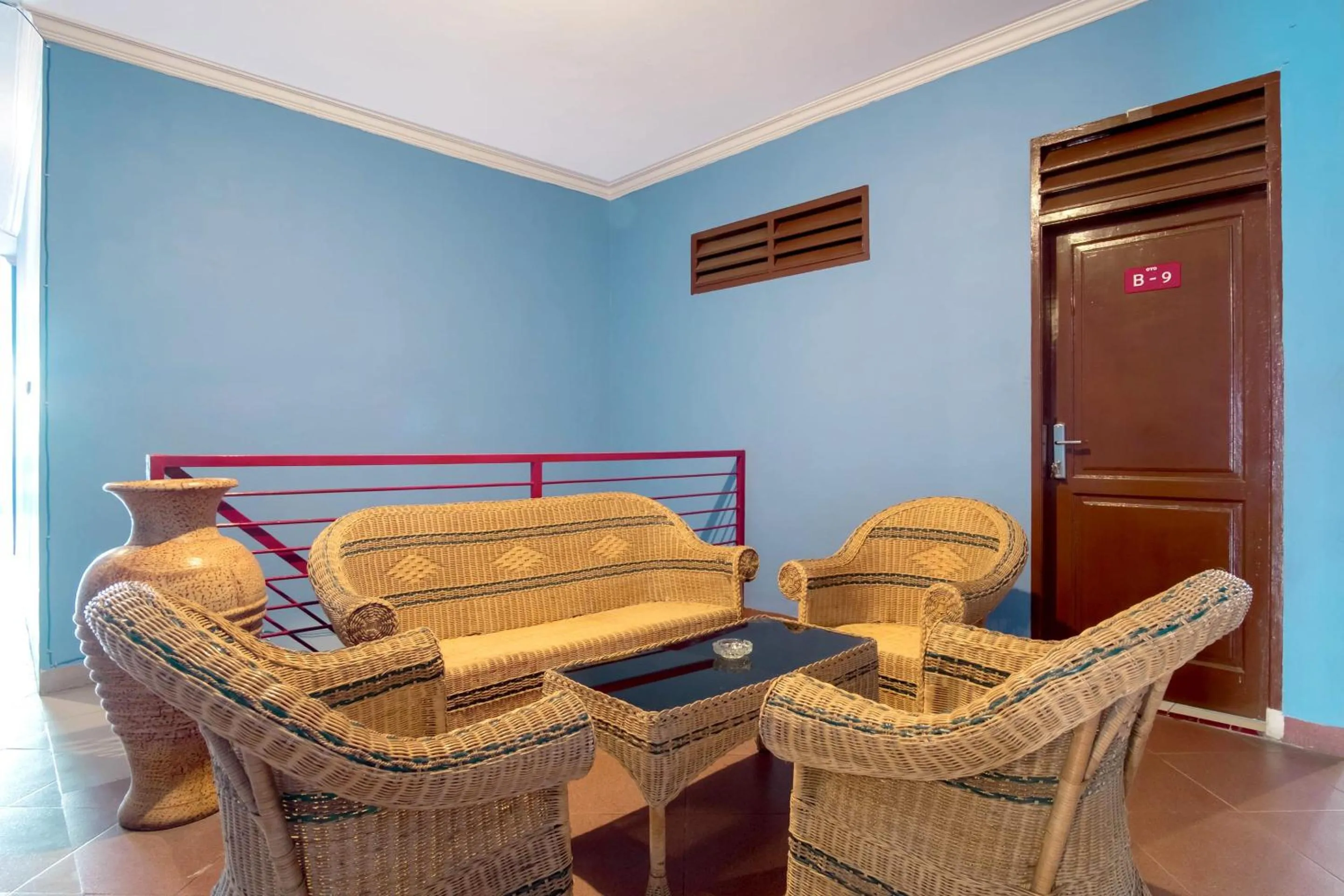 Lobby or reception in Hotel O Titipapan Residence