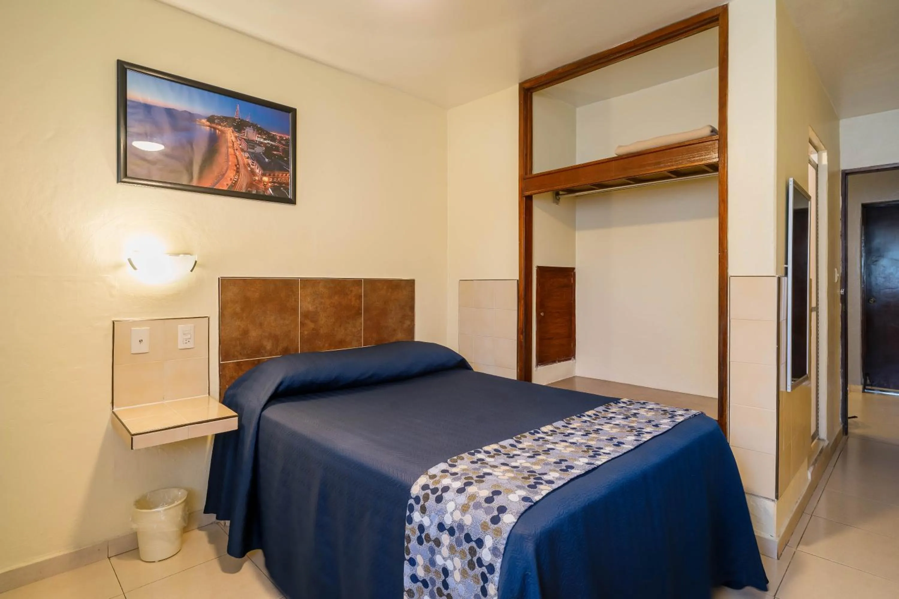 Bedroom, Bed in Hotel Mazatlan