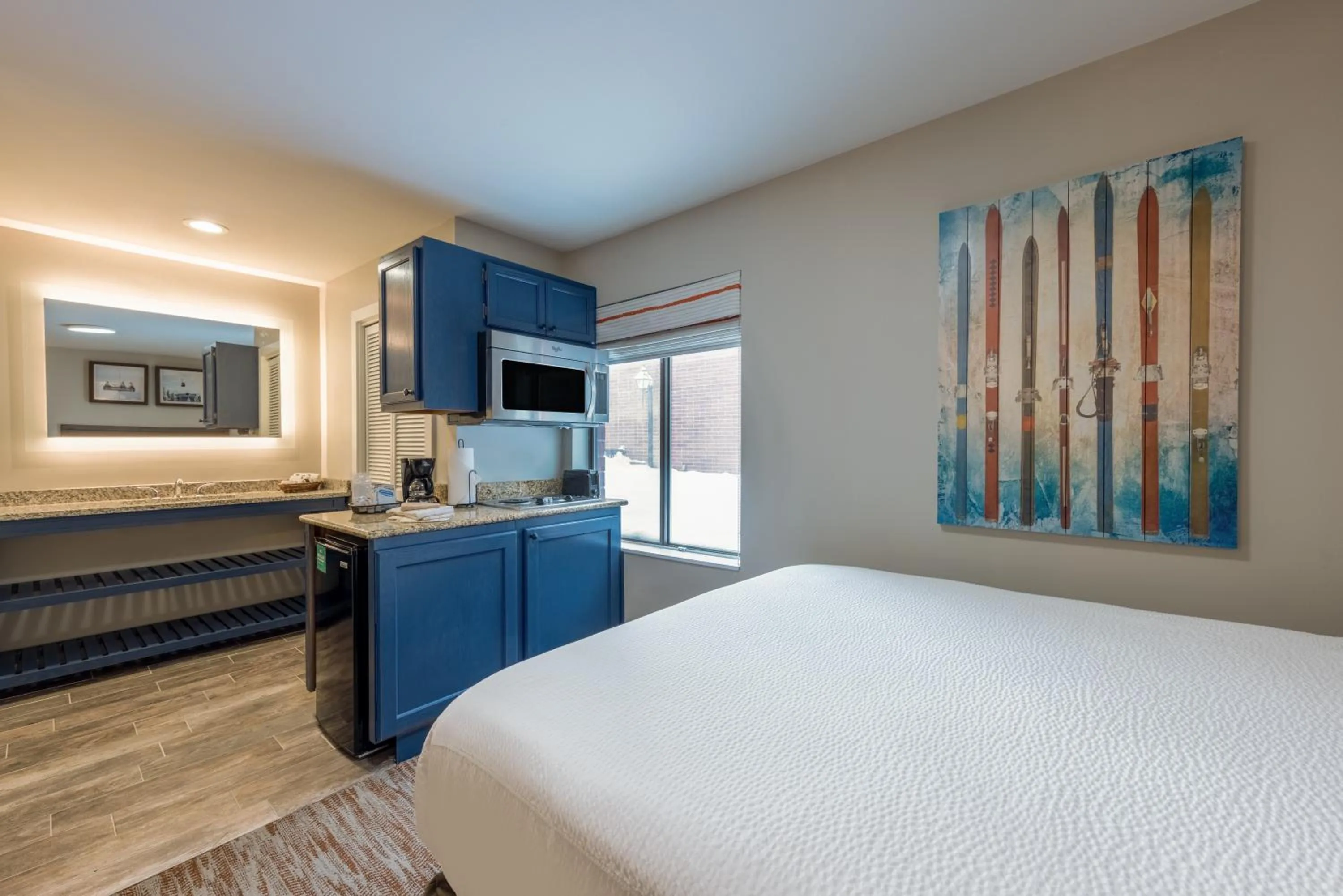 Kitchen or kitchenette, Bed in Raintree's Park Plaza Park City