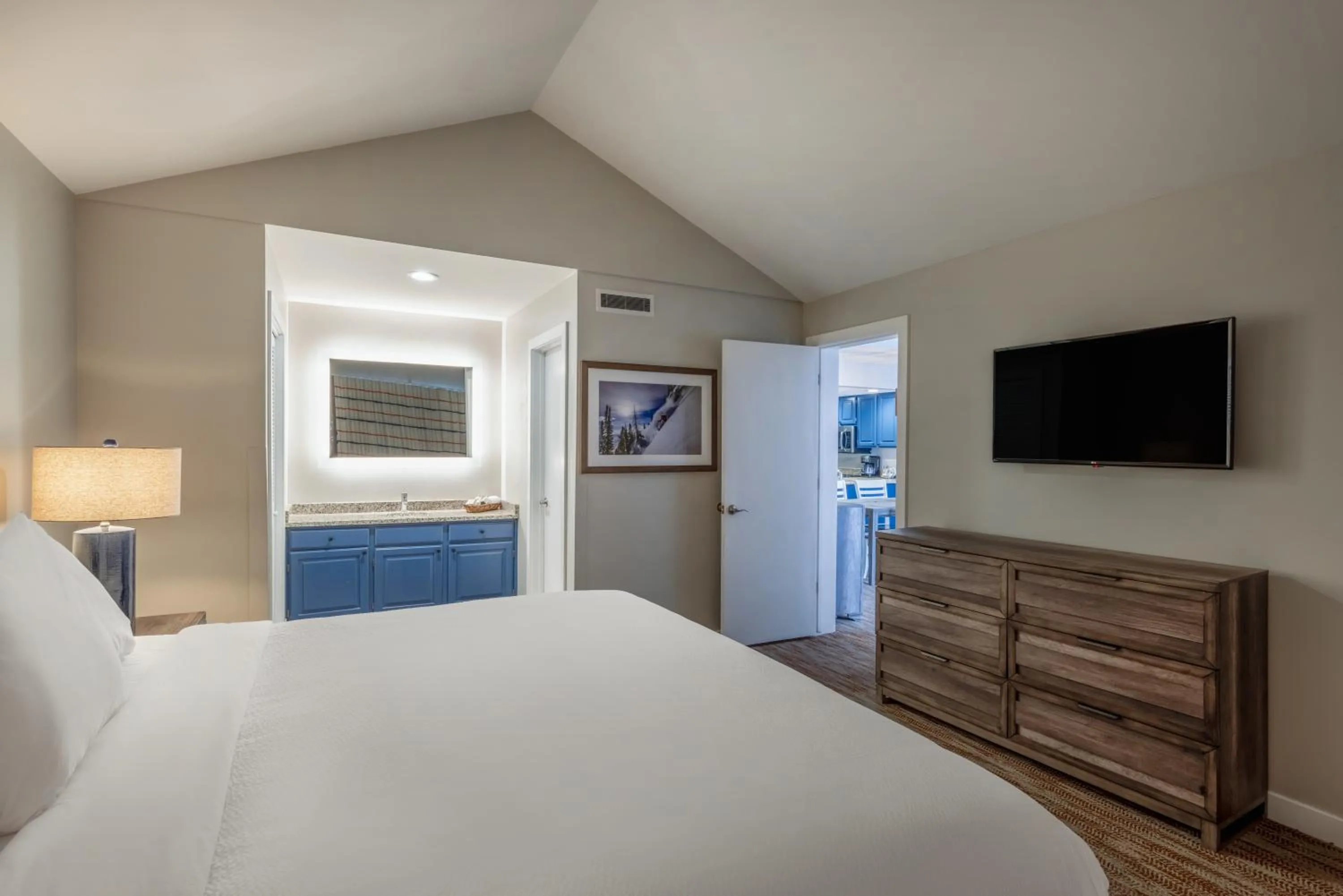 Bedroom, Bed in Raintree's Park Plaza Park City