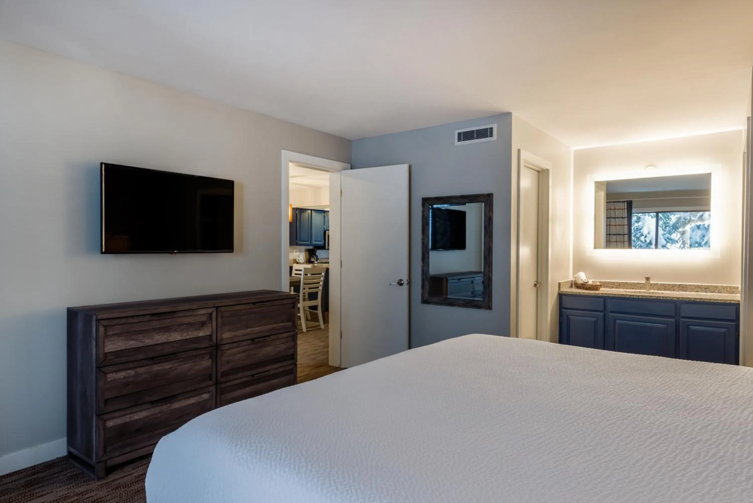 Bedroom, Bed in Raintree's Park Plaza Park City