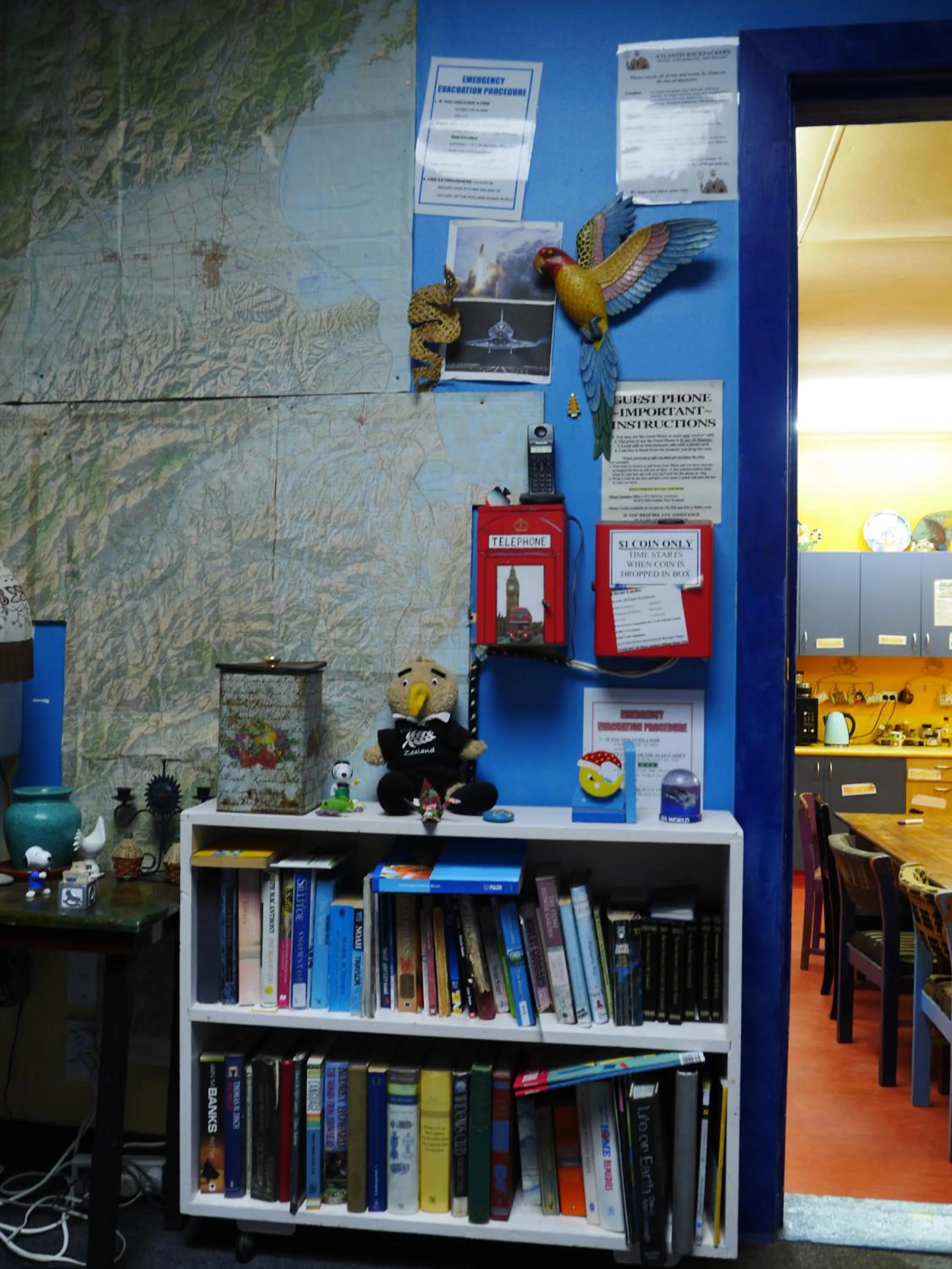 Library in Atlantis Backpackers