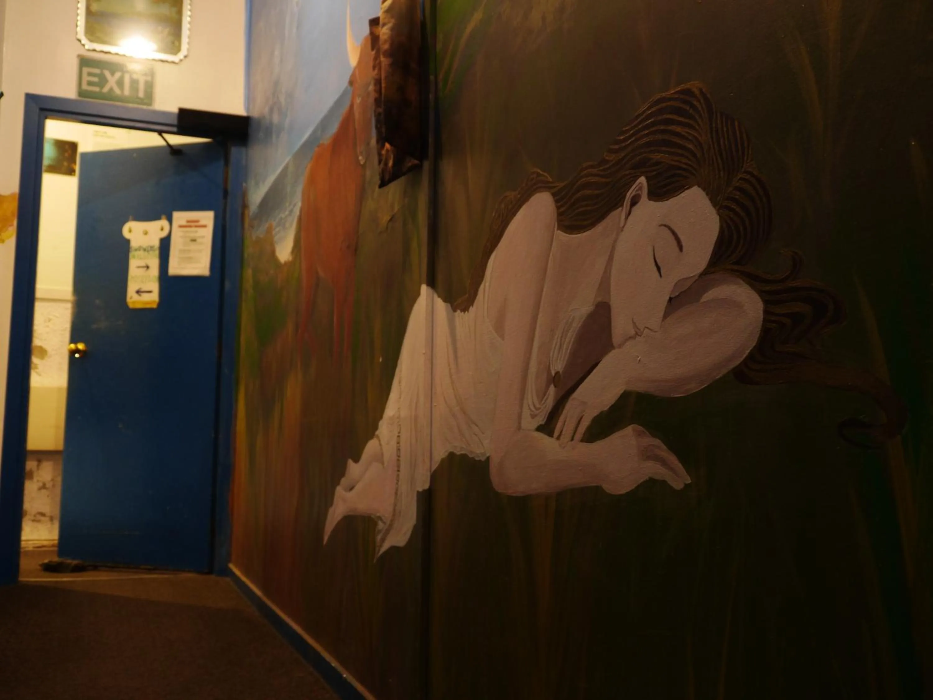 Decorative detail in Atlantis Backpackers