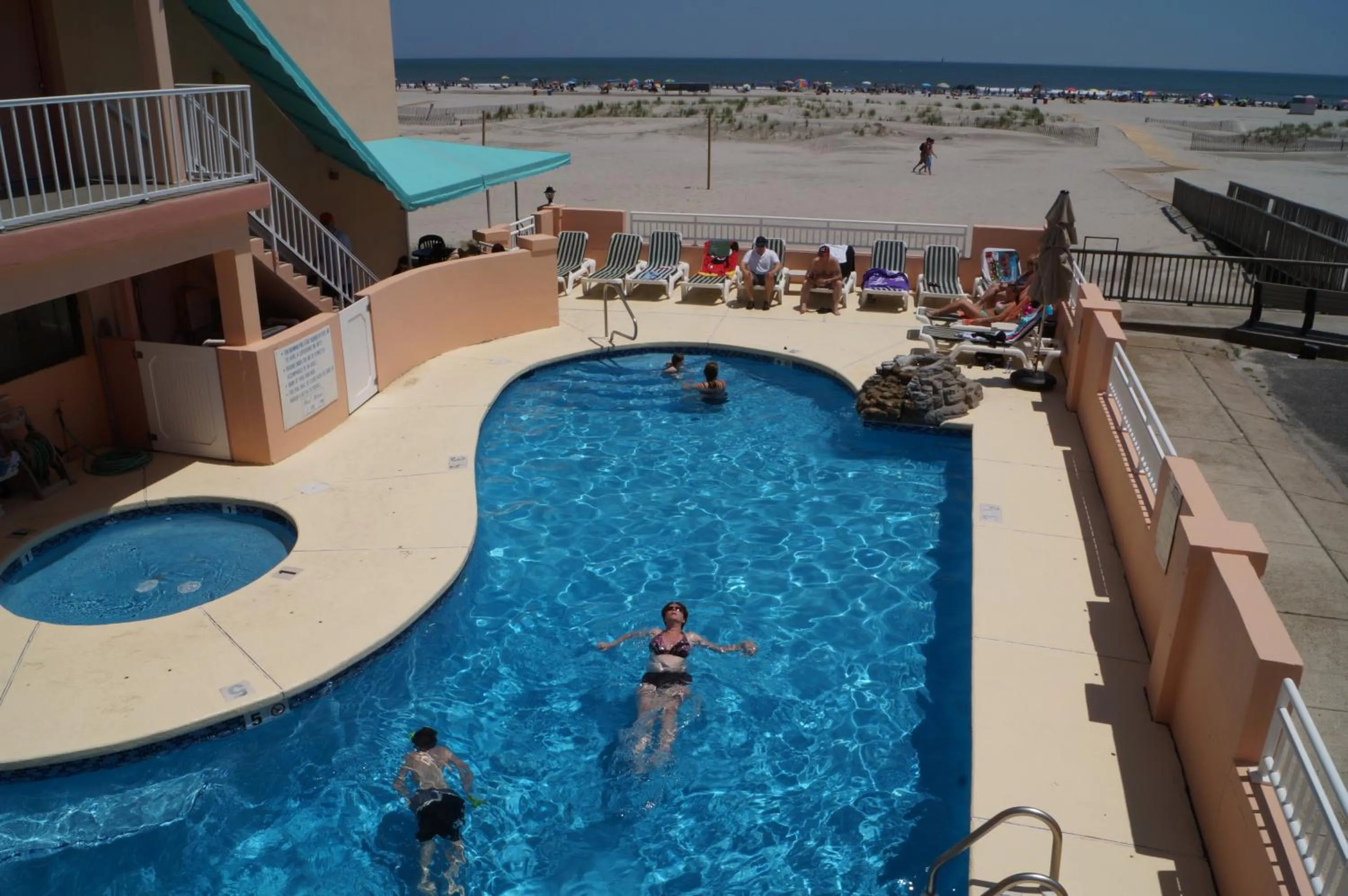 Swimming pool in Beau Rivage Beach Resort