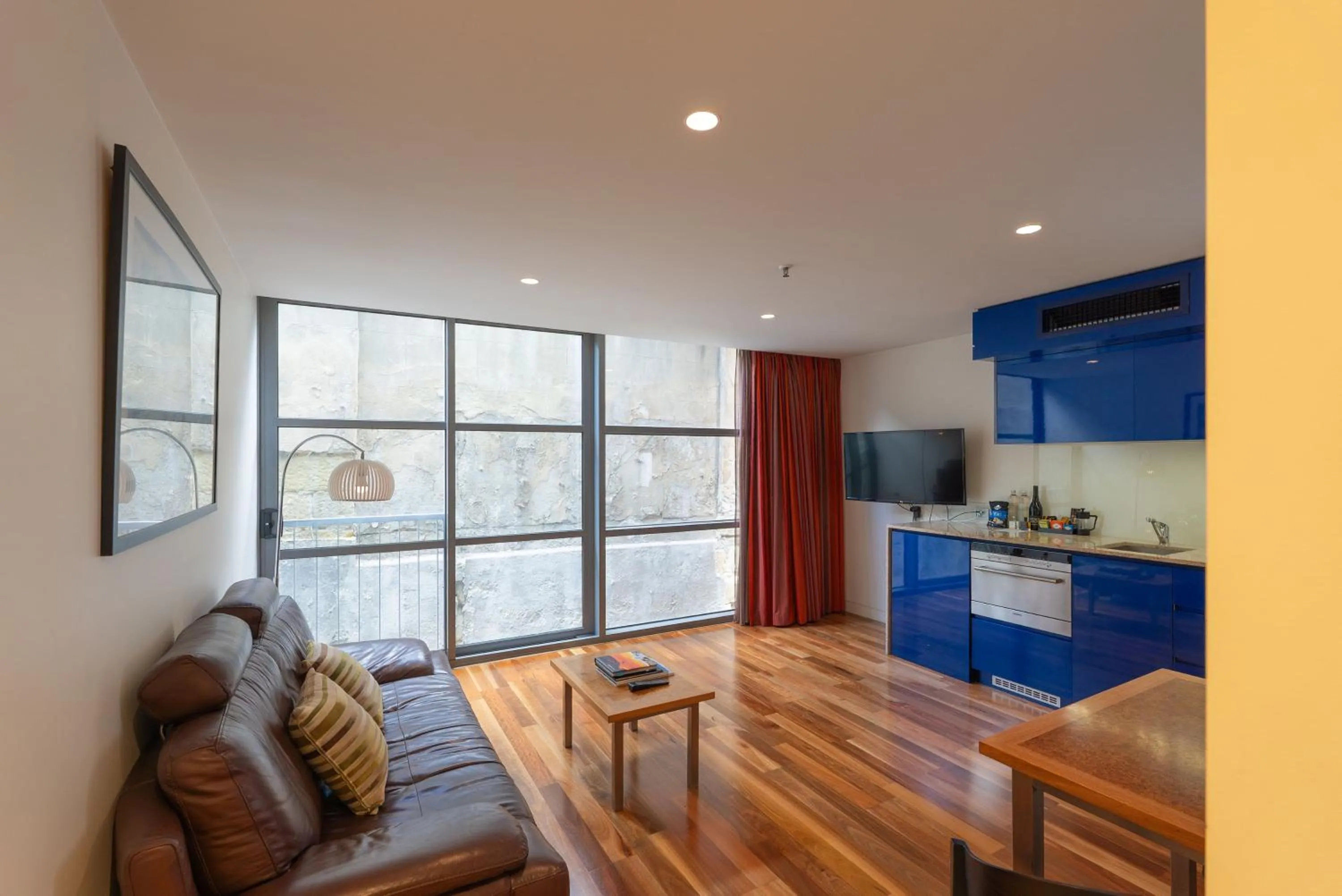 Salamanca Wharf Hotel