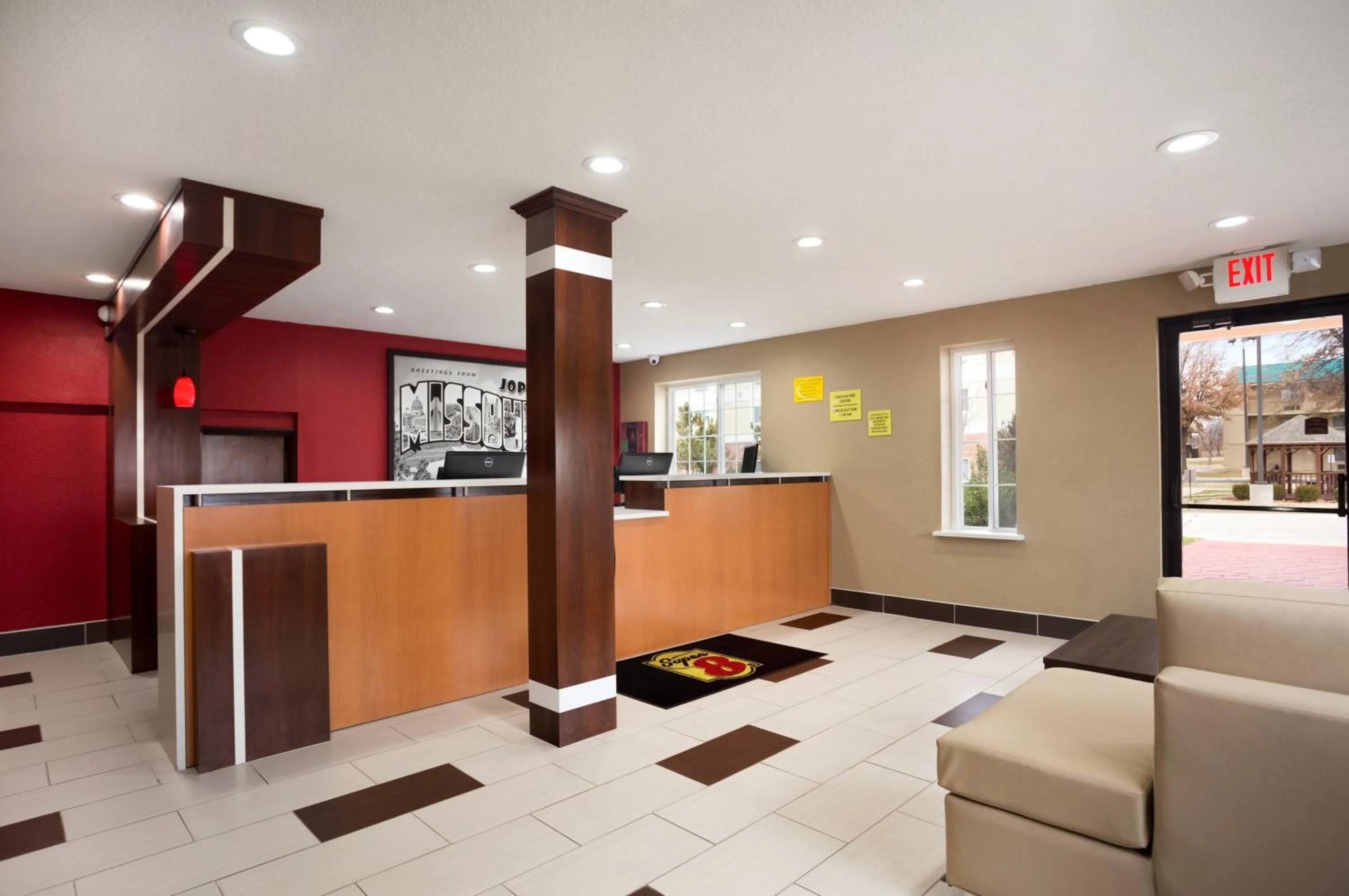 Lobby or reception in Super 8 by Wyndham Joplin