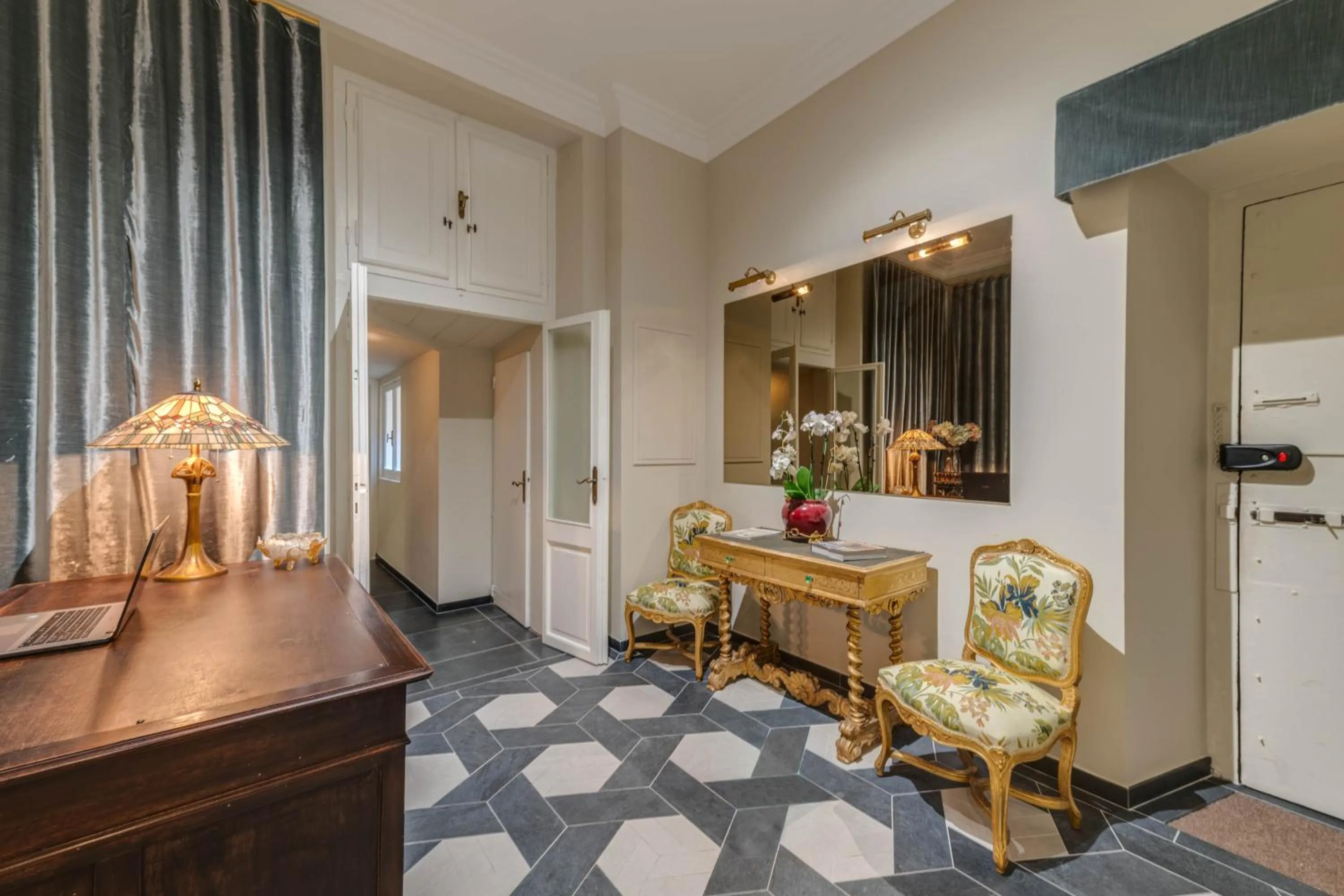 Lobby or reception in Adrianus Hotel