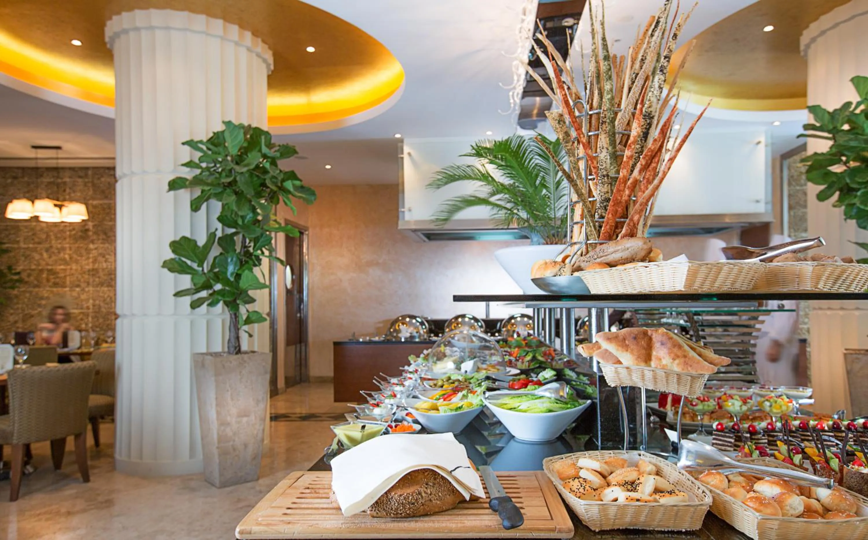 Food and drinks in Copthorne Hotel Baranan