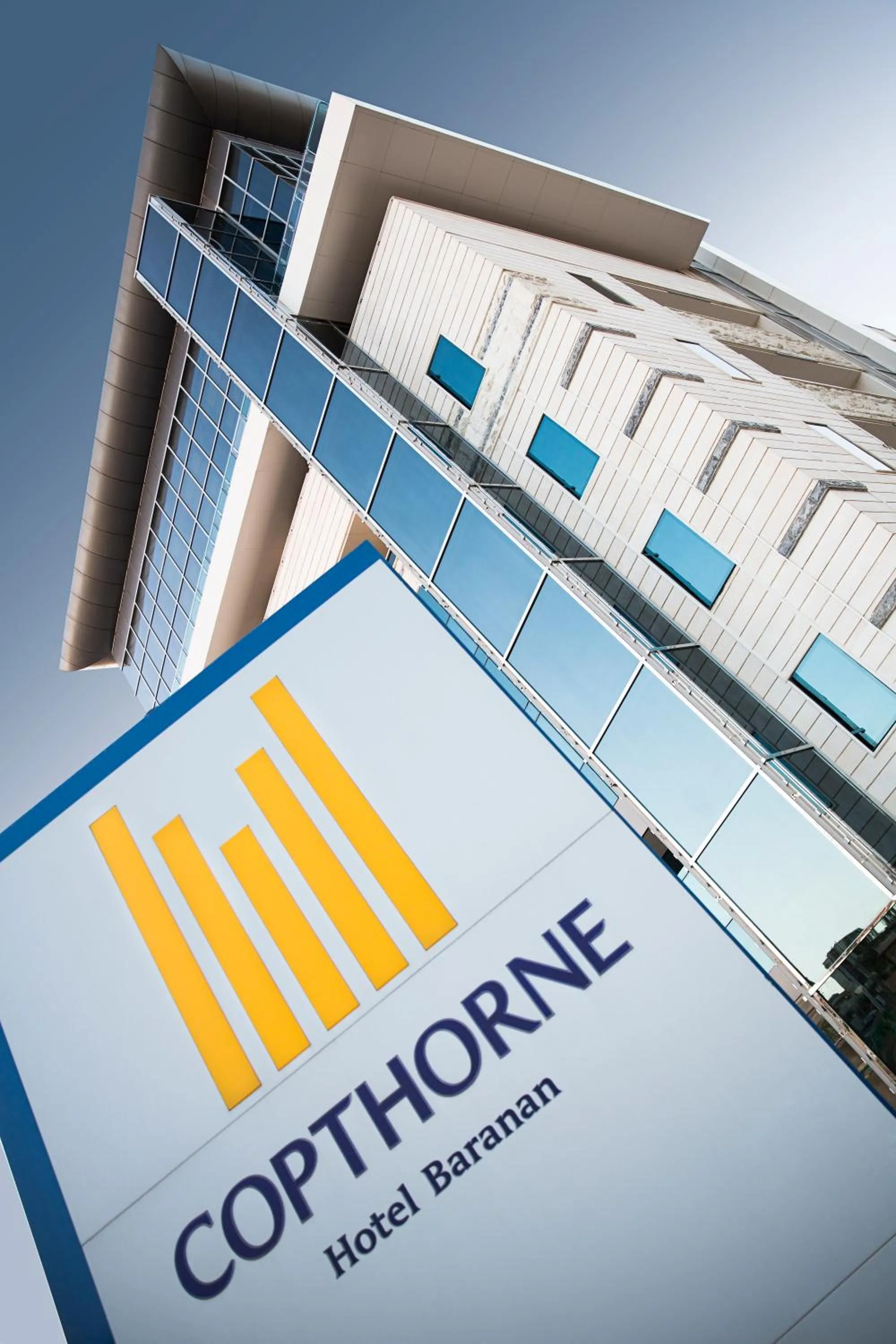 Facade/entrance in Copthorne Hotel Baranan