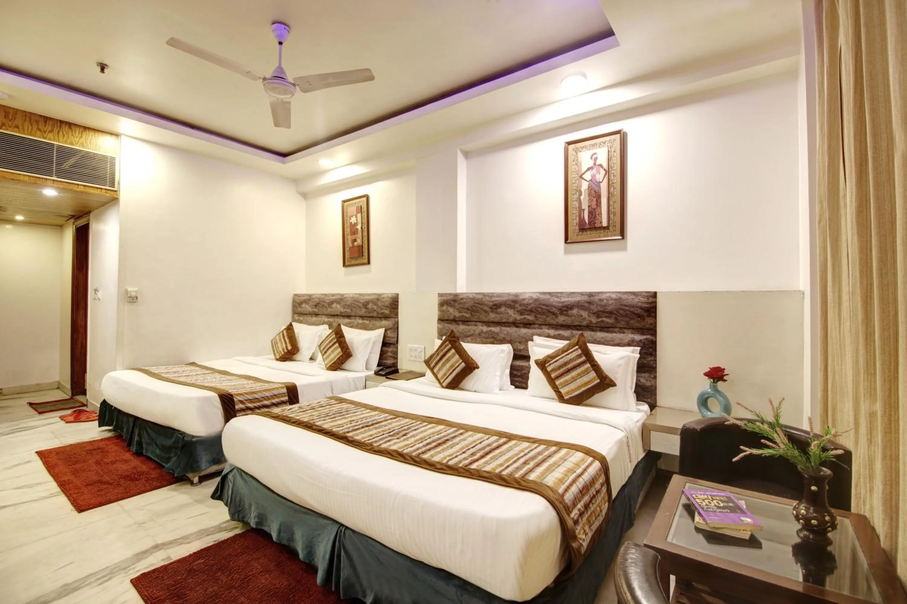 Bedroom, Bed in Hotel All Iz Well - Traveller Choice Award winner 2025