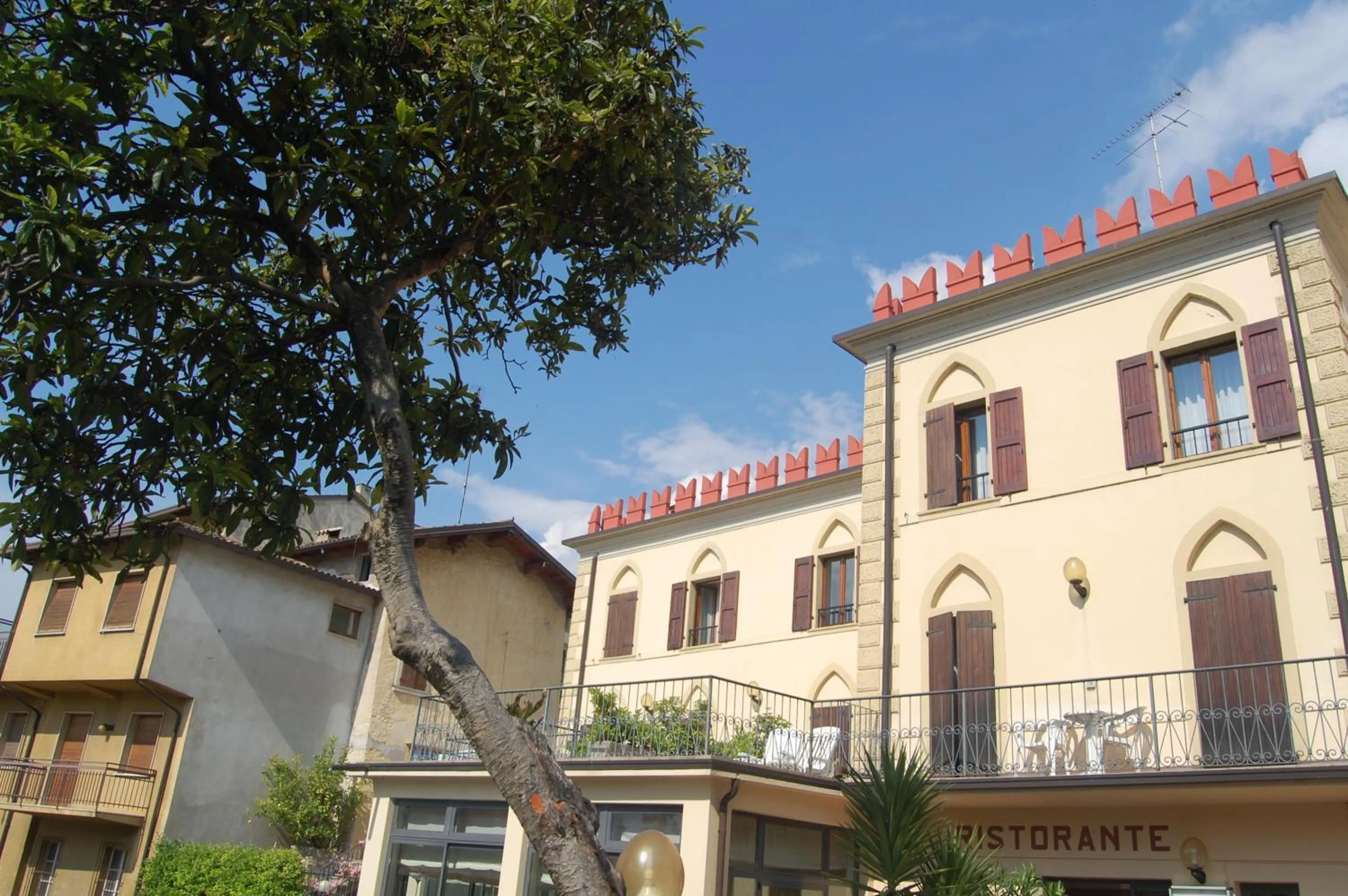 Property building in Hotel e Ristorante Cassone