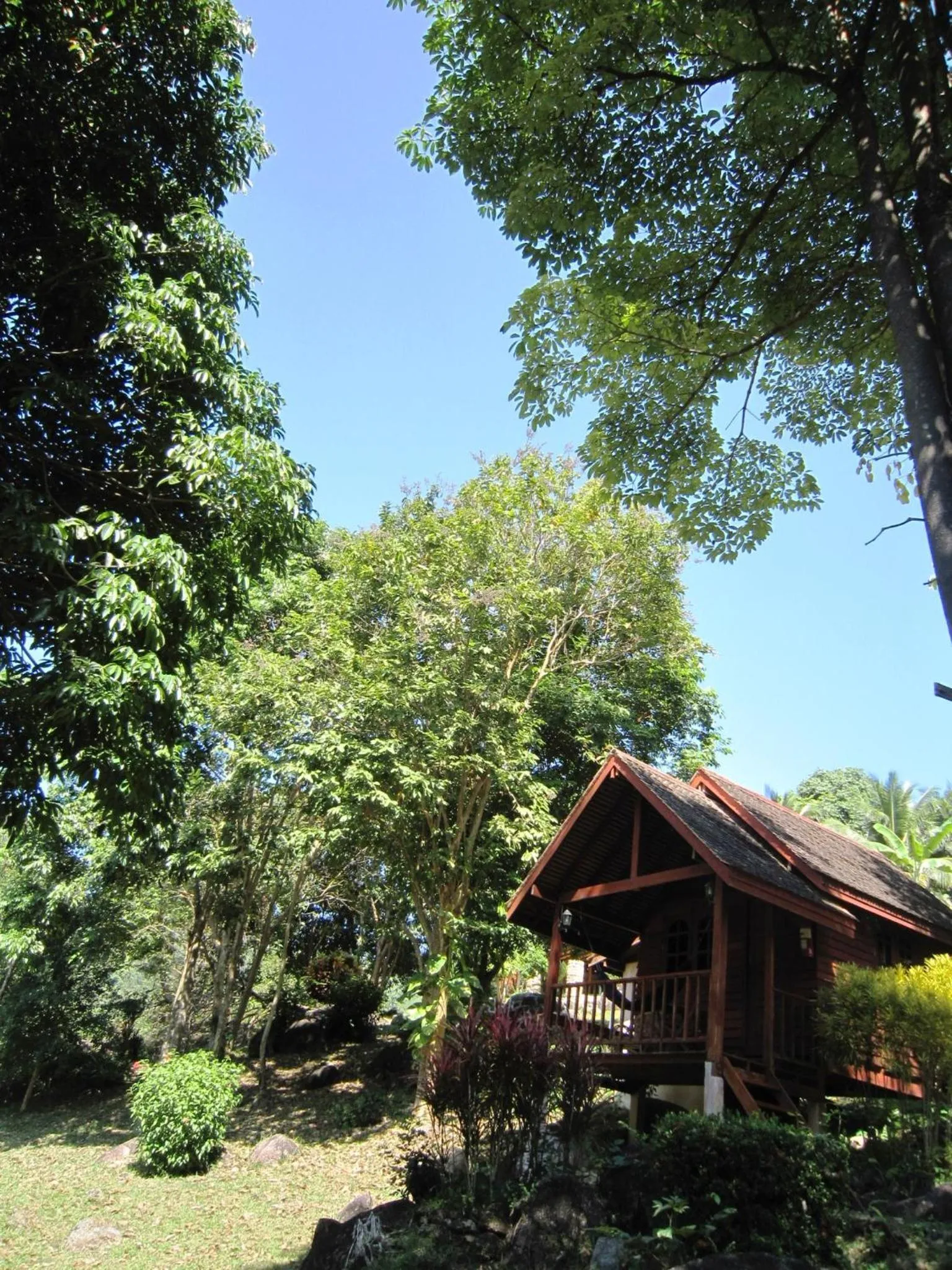 Phanom Bencha Mountain Resort