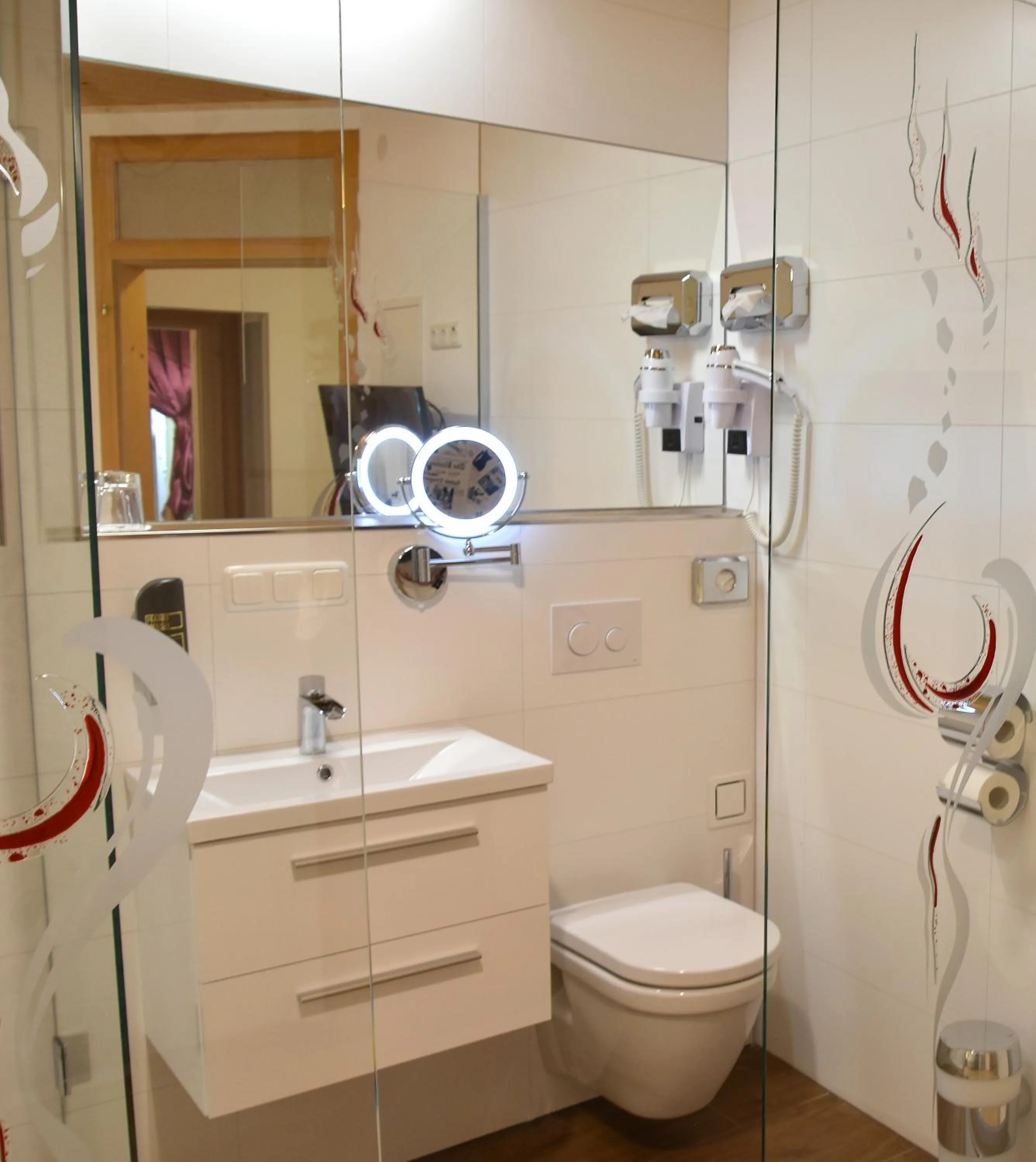 Bathroom in Hotel Torwirt