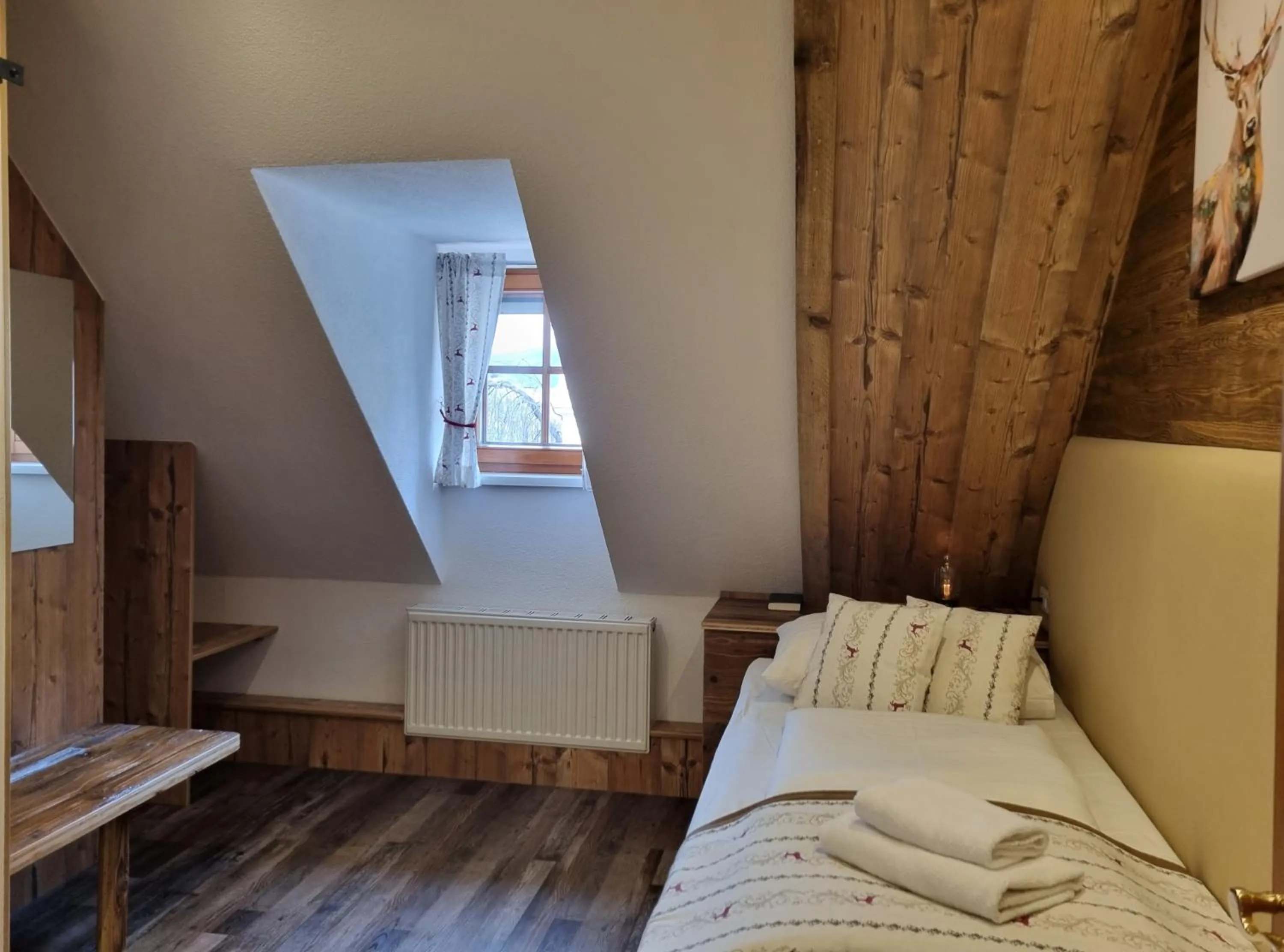 Bedroom, Bed in Hotel Torwirt