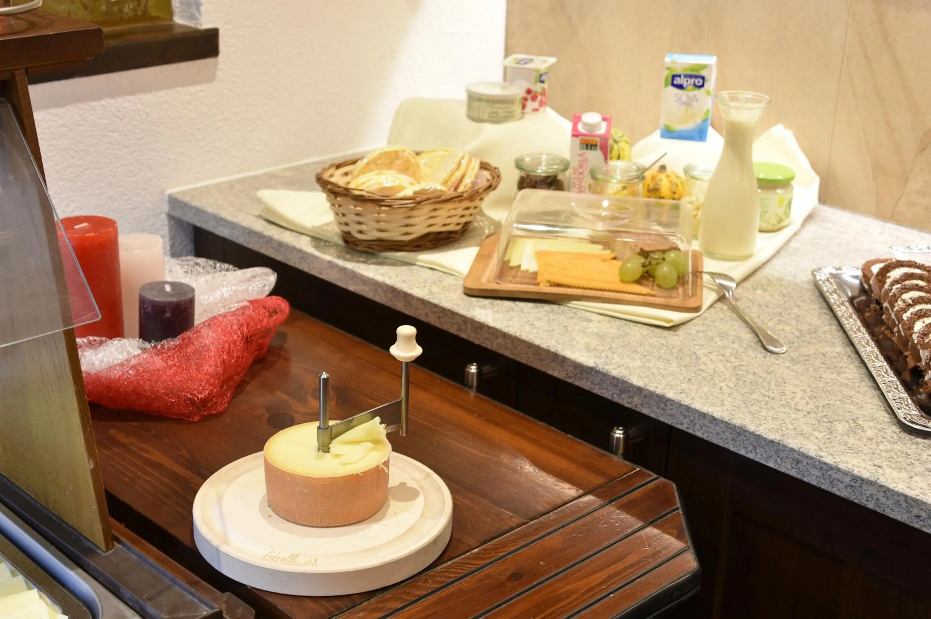 Continental breakfast in Hotel Torwirt