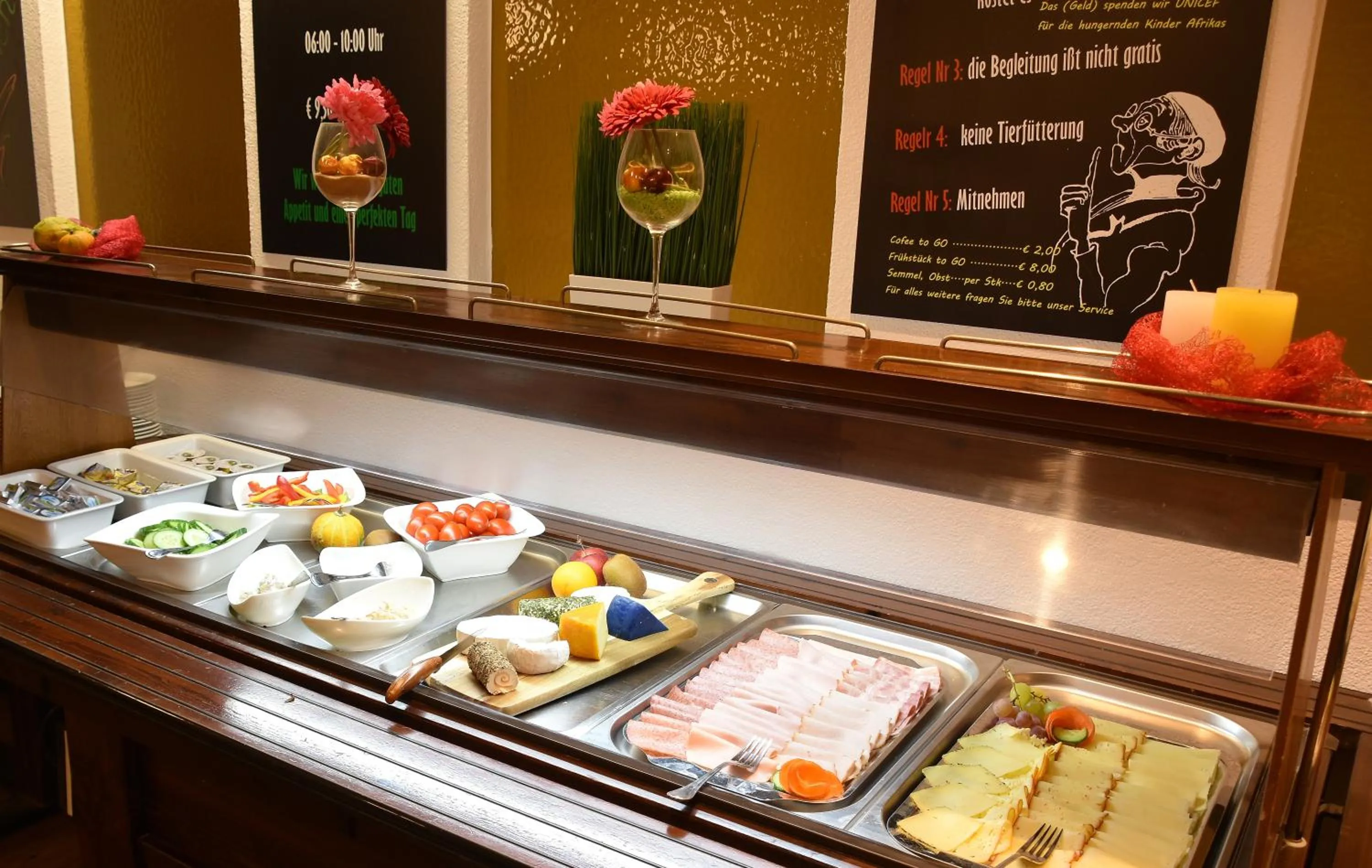 Buffet breakfast in Hotel Torwirt