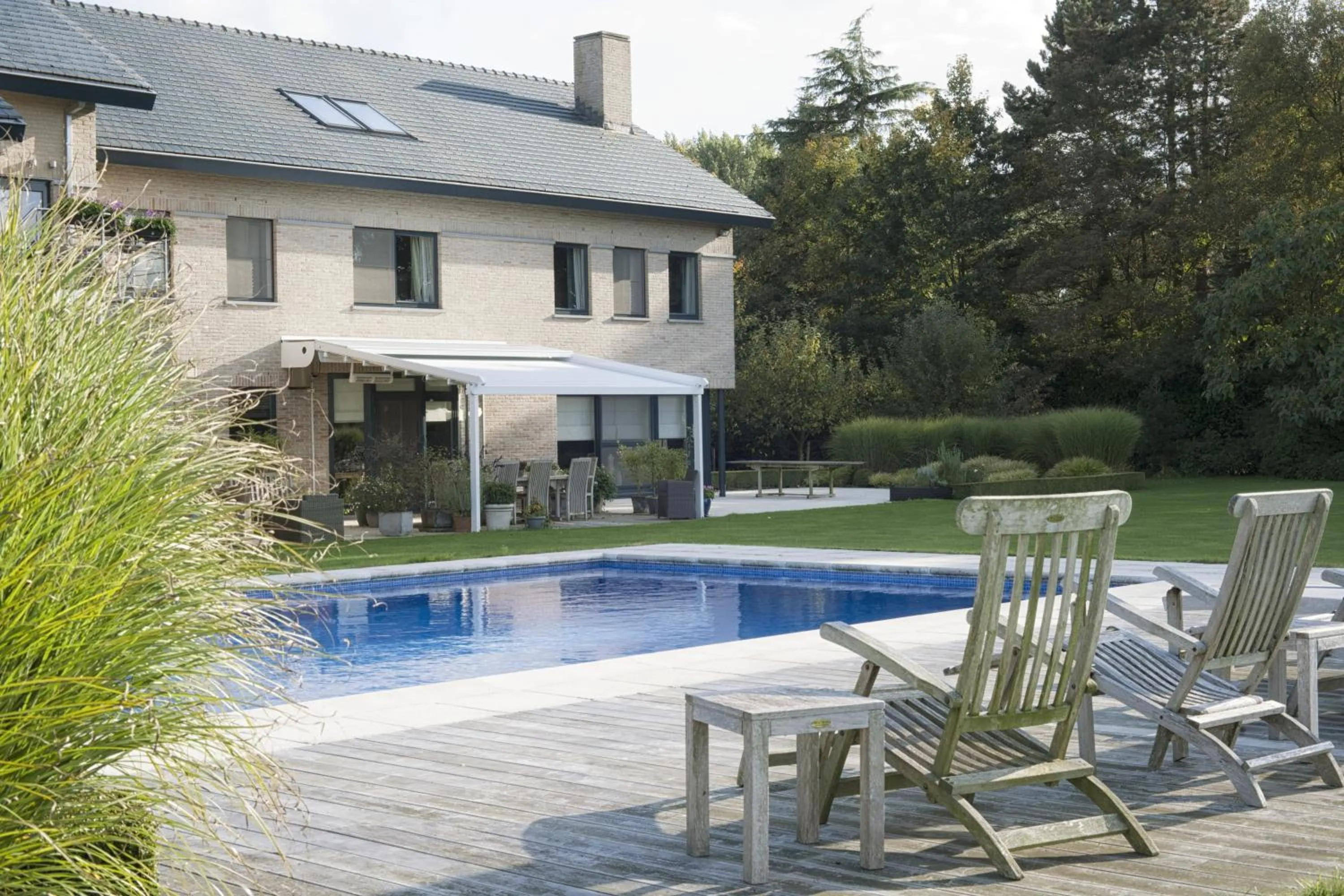 Swimming pool in B&B Au Grenier