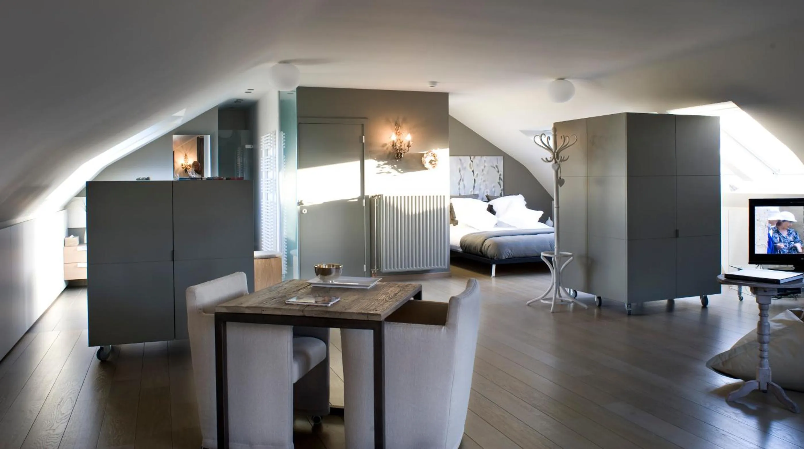 Photo of the whole room in B&B Au Grenier