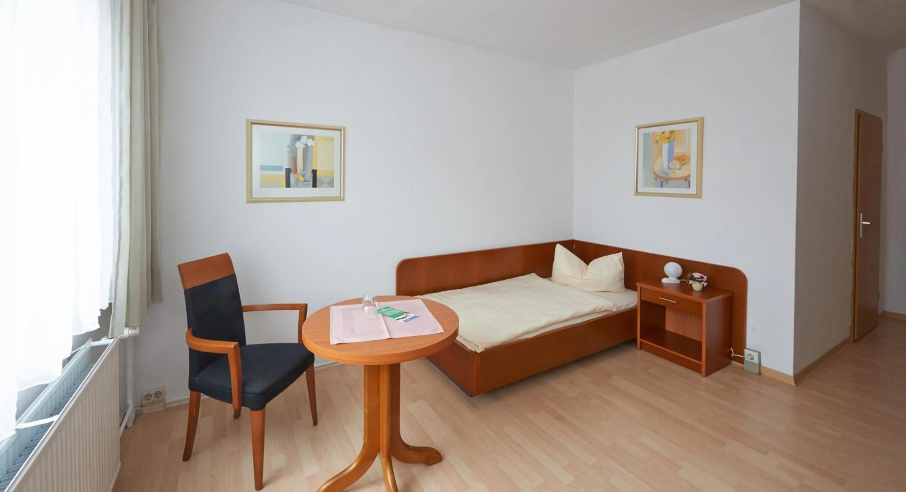 Photo of the whole room, Bed in Alpha Apparthotel leipzig-Rötha