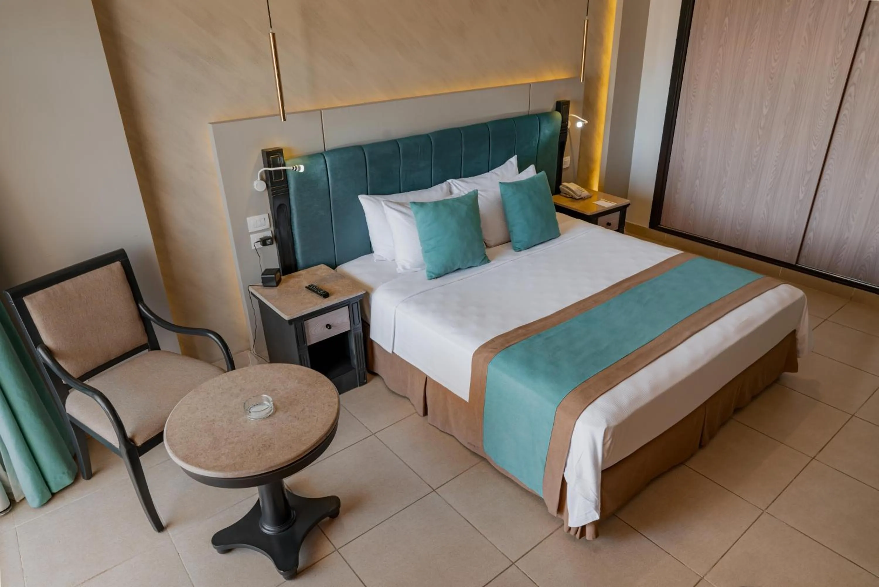 Photo of the whole room, Bed in Hurghada Long Beach Resort