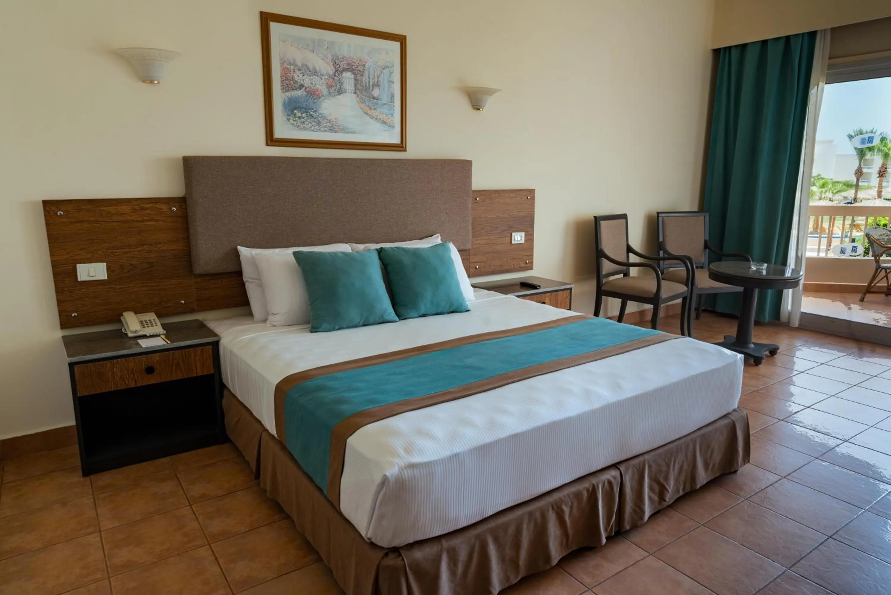 Photo of the whole room, Bed in Hurghada Long Beach Resort