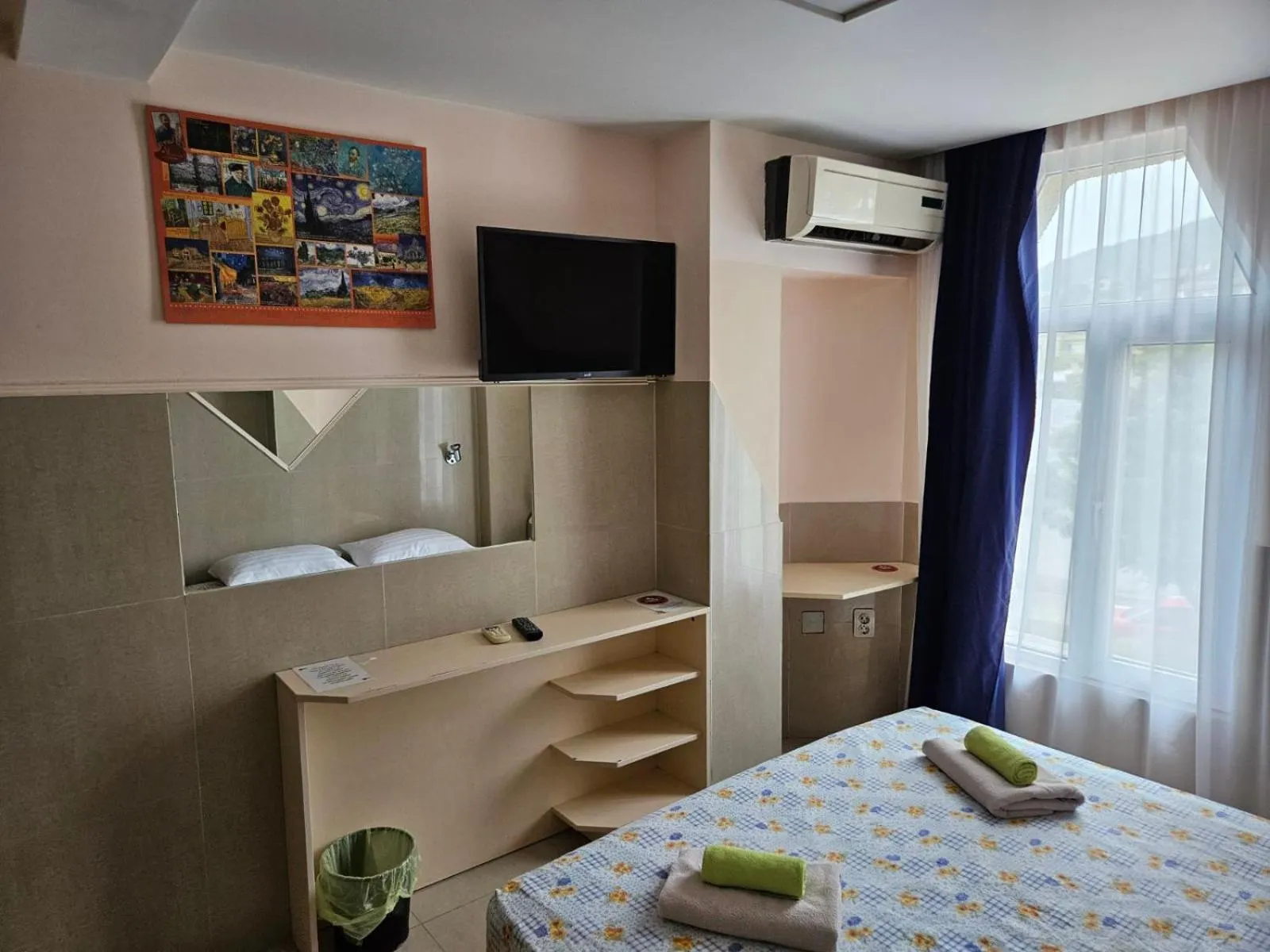 Bedroom, Bed in Paralax Hotel