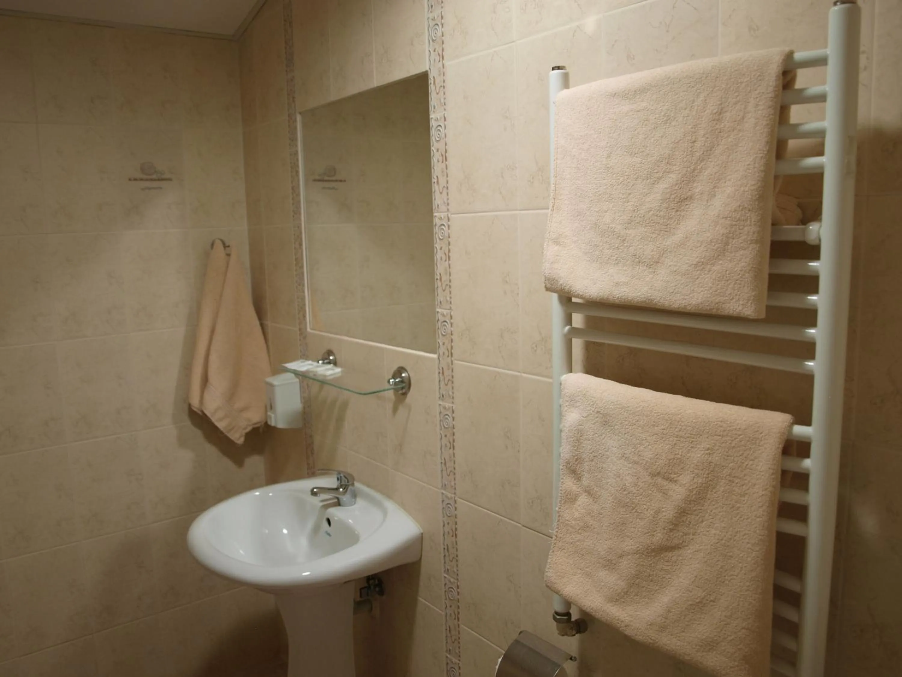 Bathroom in Paralax Hotel