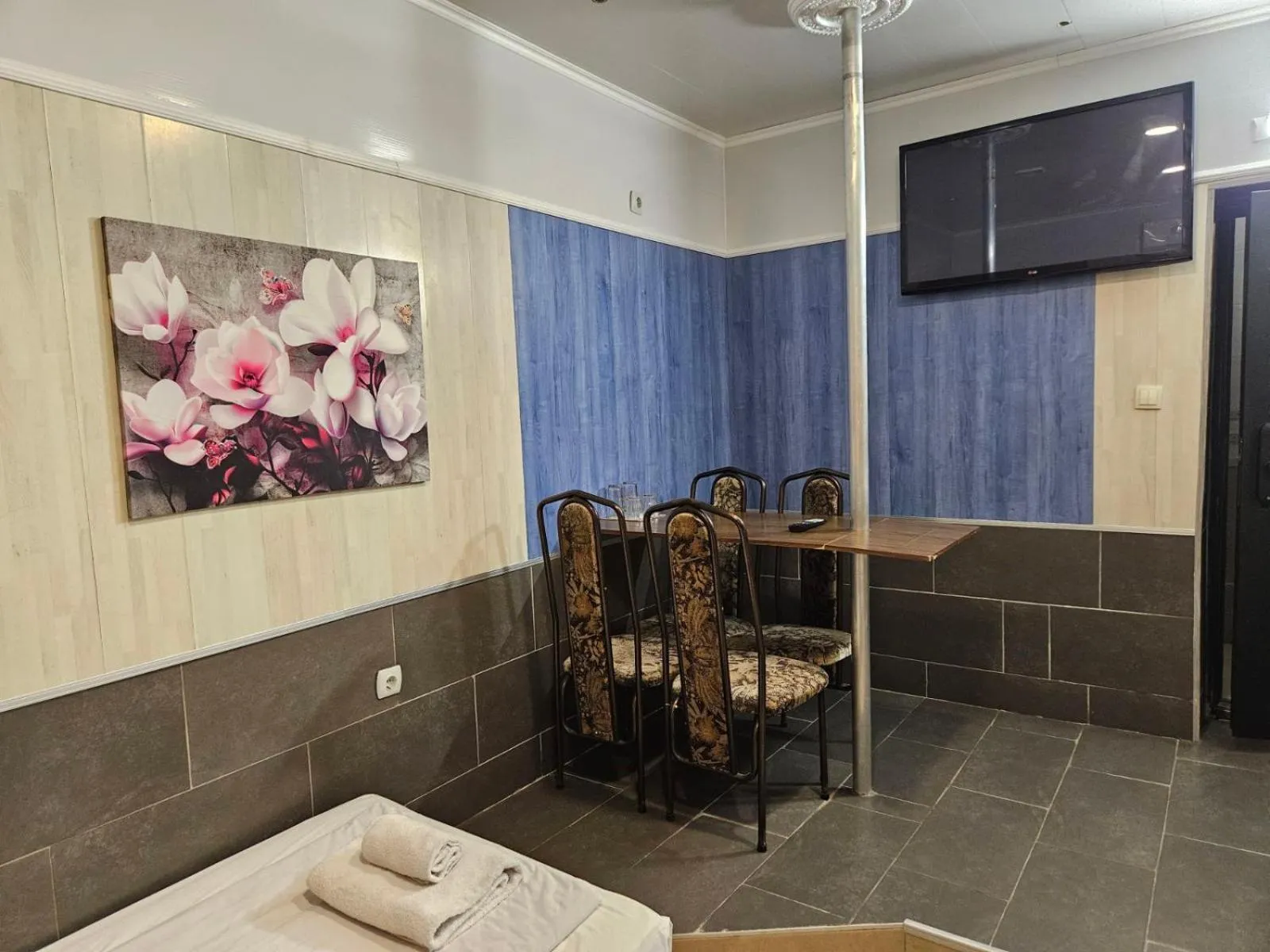 Seating area in Paralax Hotel