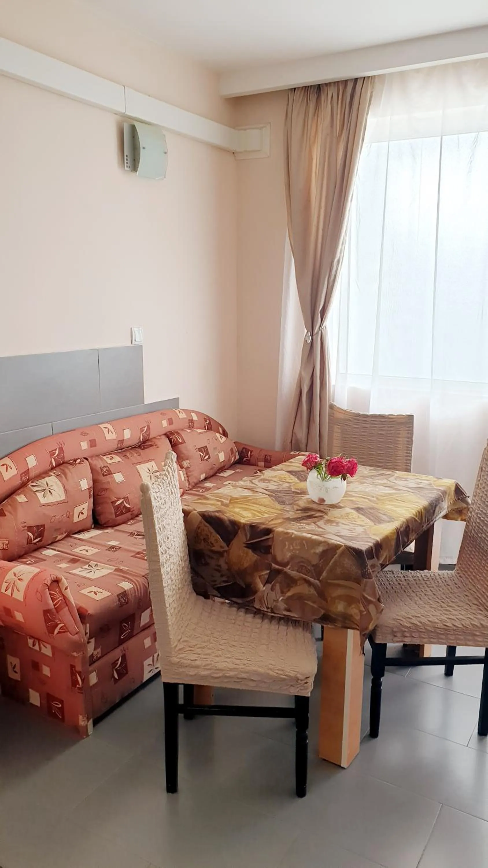 Living room in Paralax Hotel