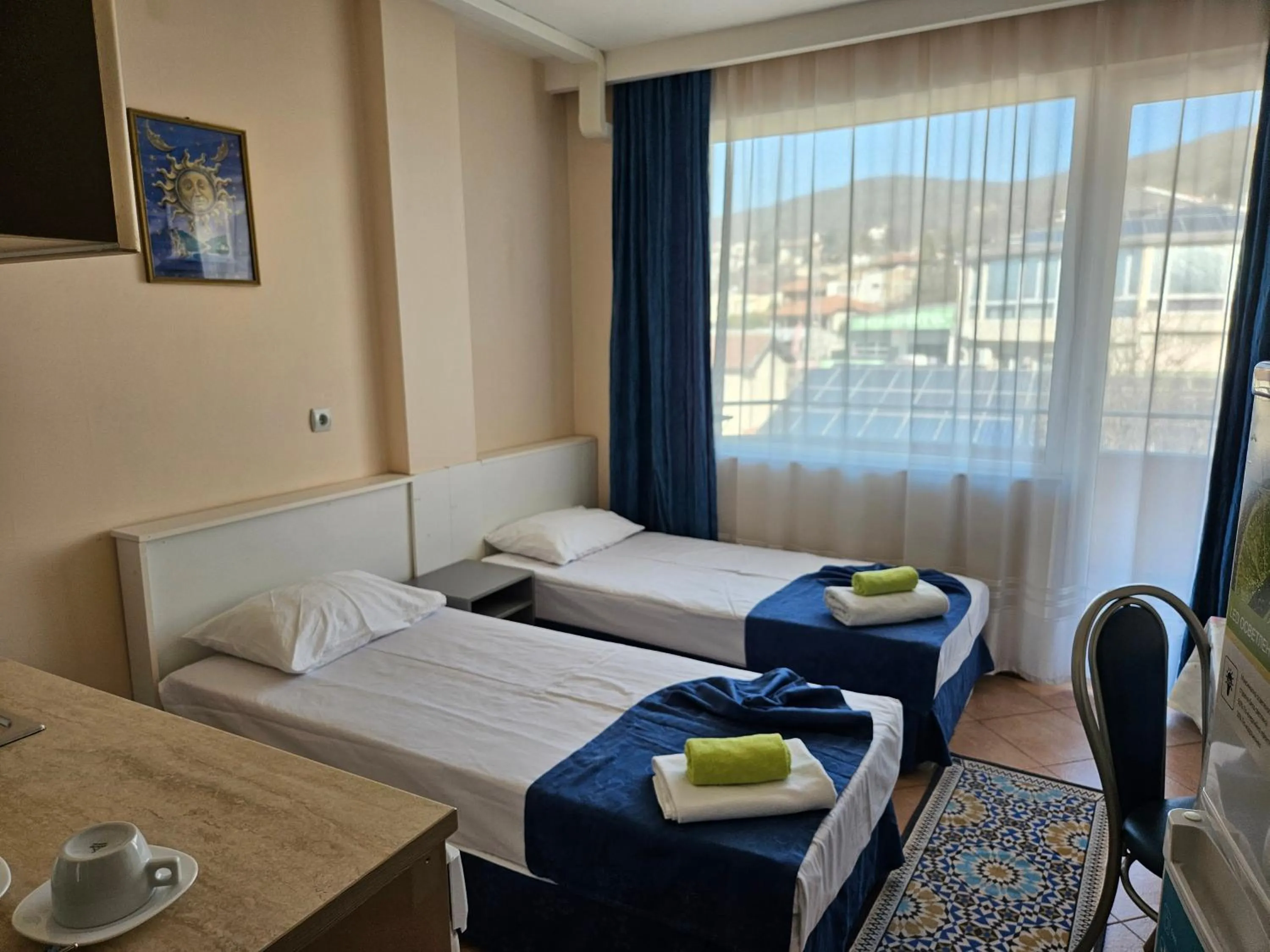 Bedroom, Bed in Paralax Hotel