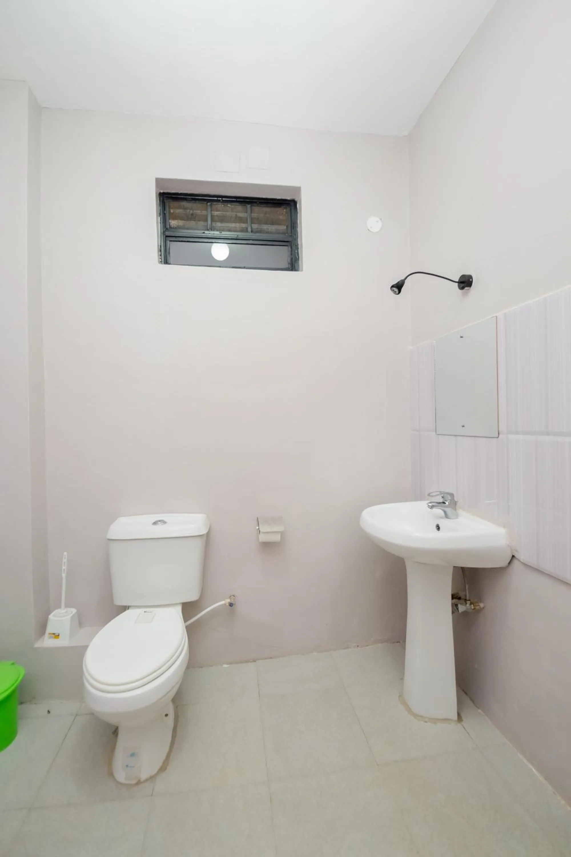 Bathroom in Maple Inn Hotel