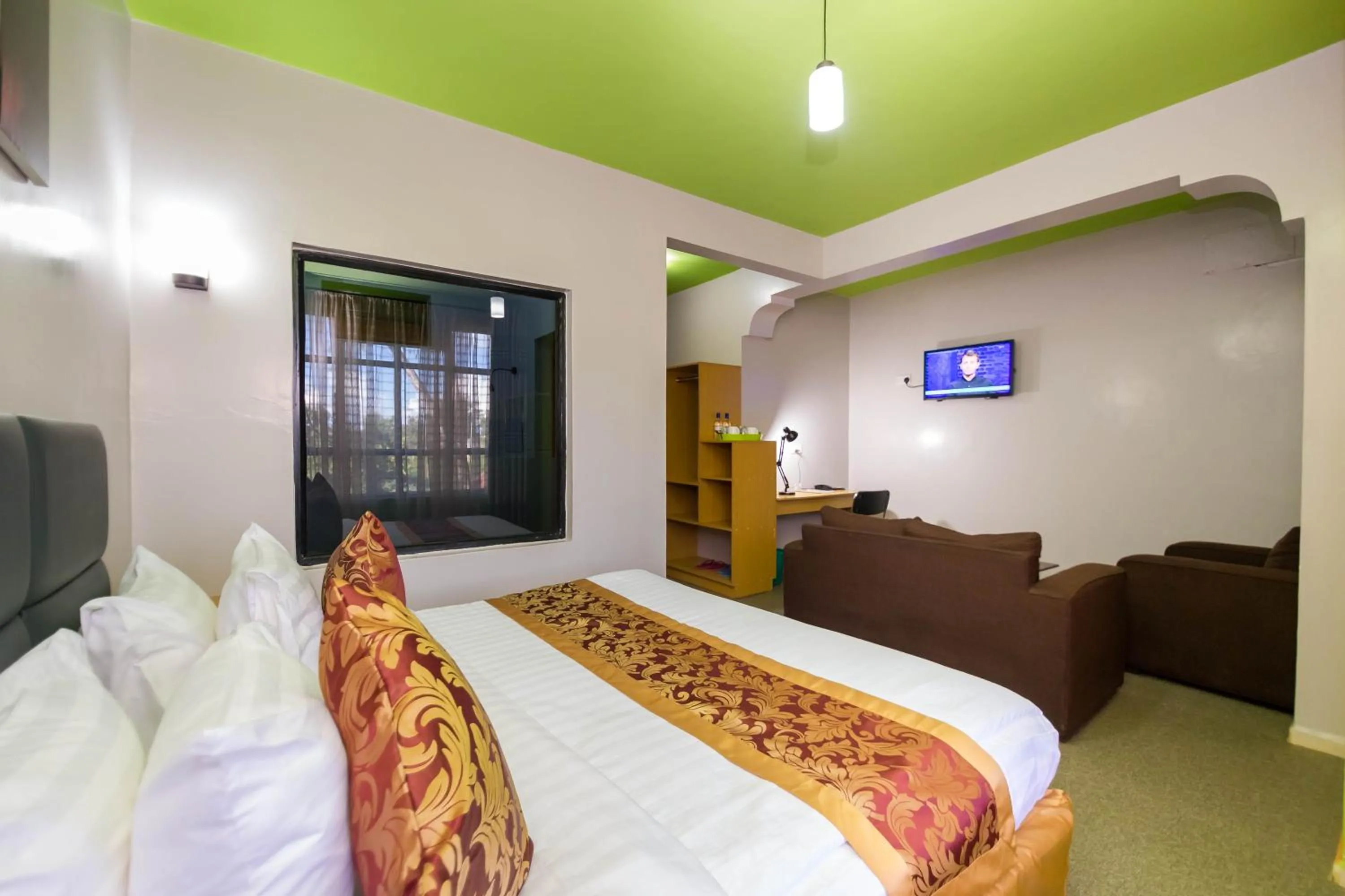 Photo of the whole room, Bed in Maple Inn Hotel