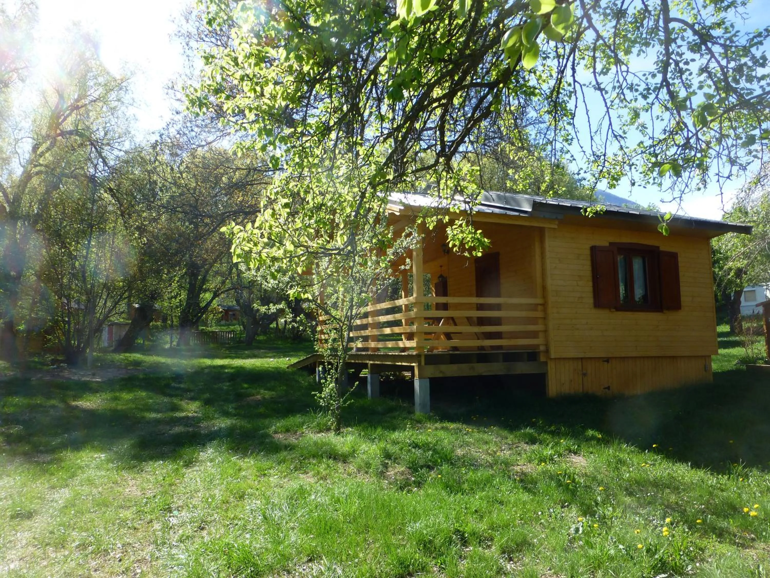 Patio in Camping, Hôtel De Plein Air Les Cariamas